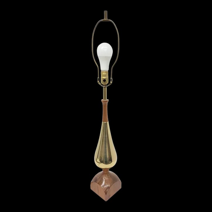 Mid-Century Laurel Walnut & Gold Chrome Table Lamp • Sculptural Teardrop Brass Lamp: Mid-century Laurel Lamp Company table lamp featuring a sculptural teardrop body in warm walnut and gold-tone chrome/brass on a stepped … Read more Mid-century Laurel Lamp Company table lamp feat