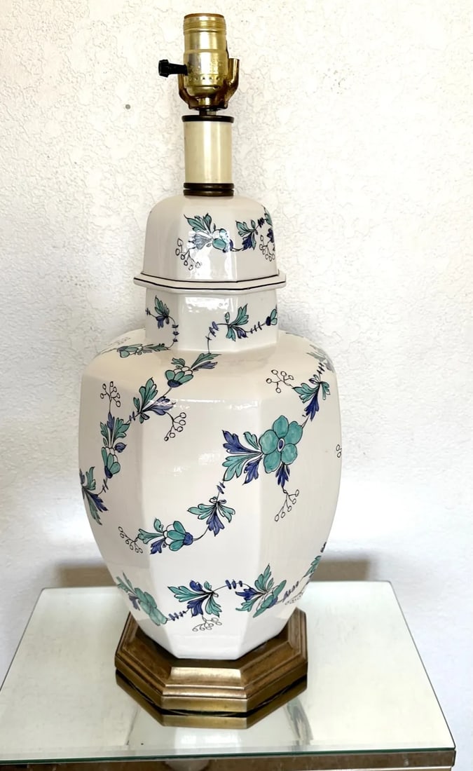 Vintage Ceramic Floral Ginger Jar Table Lamp - 6