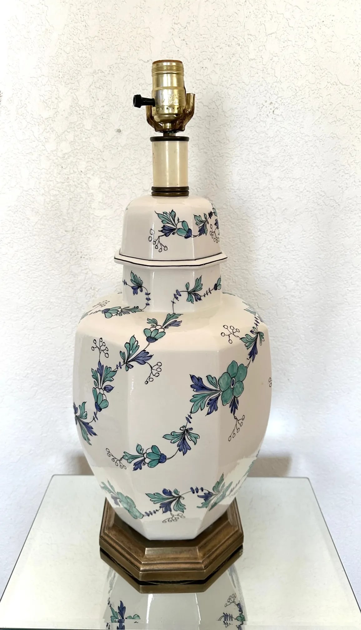 Vintage Ceramic Floral Ginger Jar Table Lamp - 9