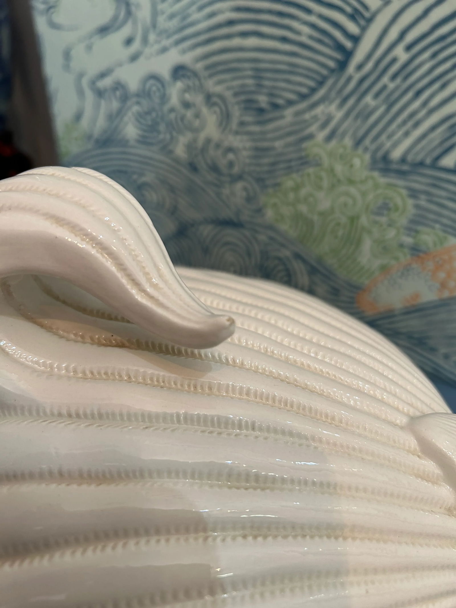 Late 20th Century Italian Ceramic Clam Shell Tureen With Ladle and Underplate - 12