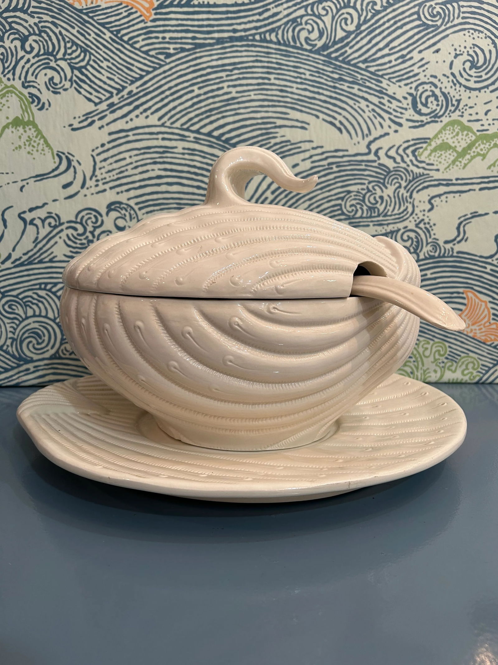 Late 20th Century Italian Ceramic Clam Shell Tureen With Ladle and Underplate - 13