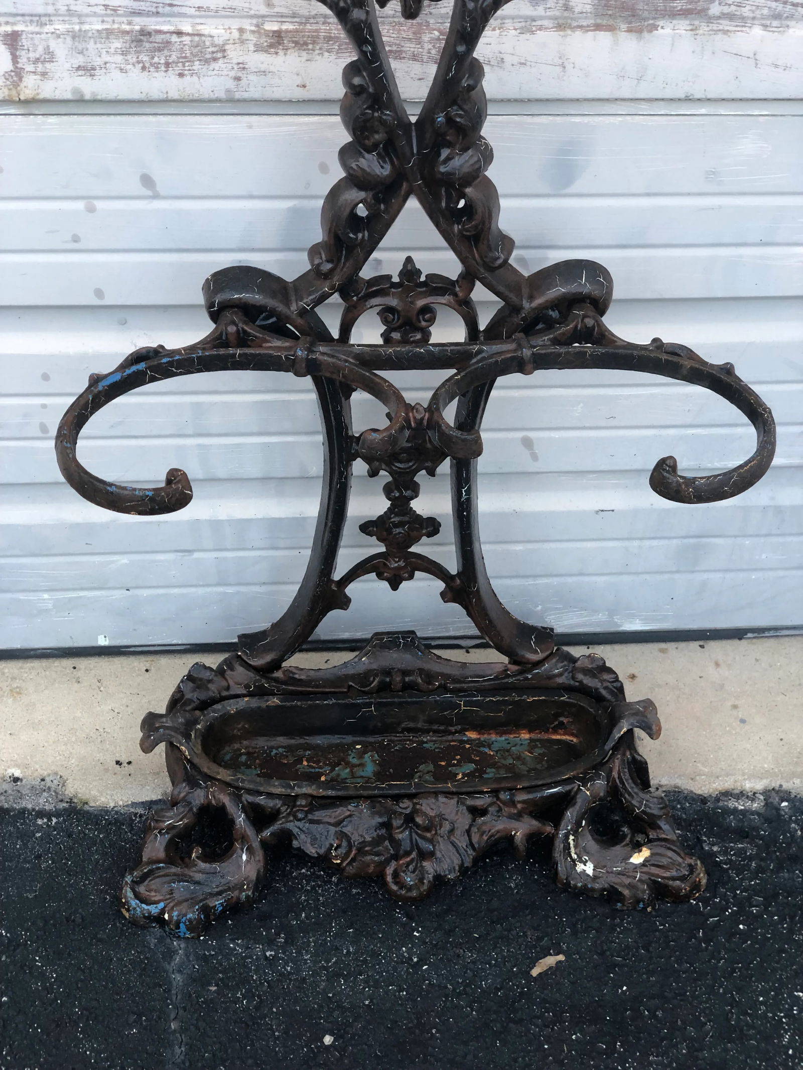Early 20th Century Six Armed Iron Hall Tree With Small Center Mirror and Two Umbrella Racks and One - 8