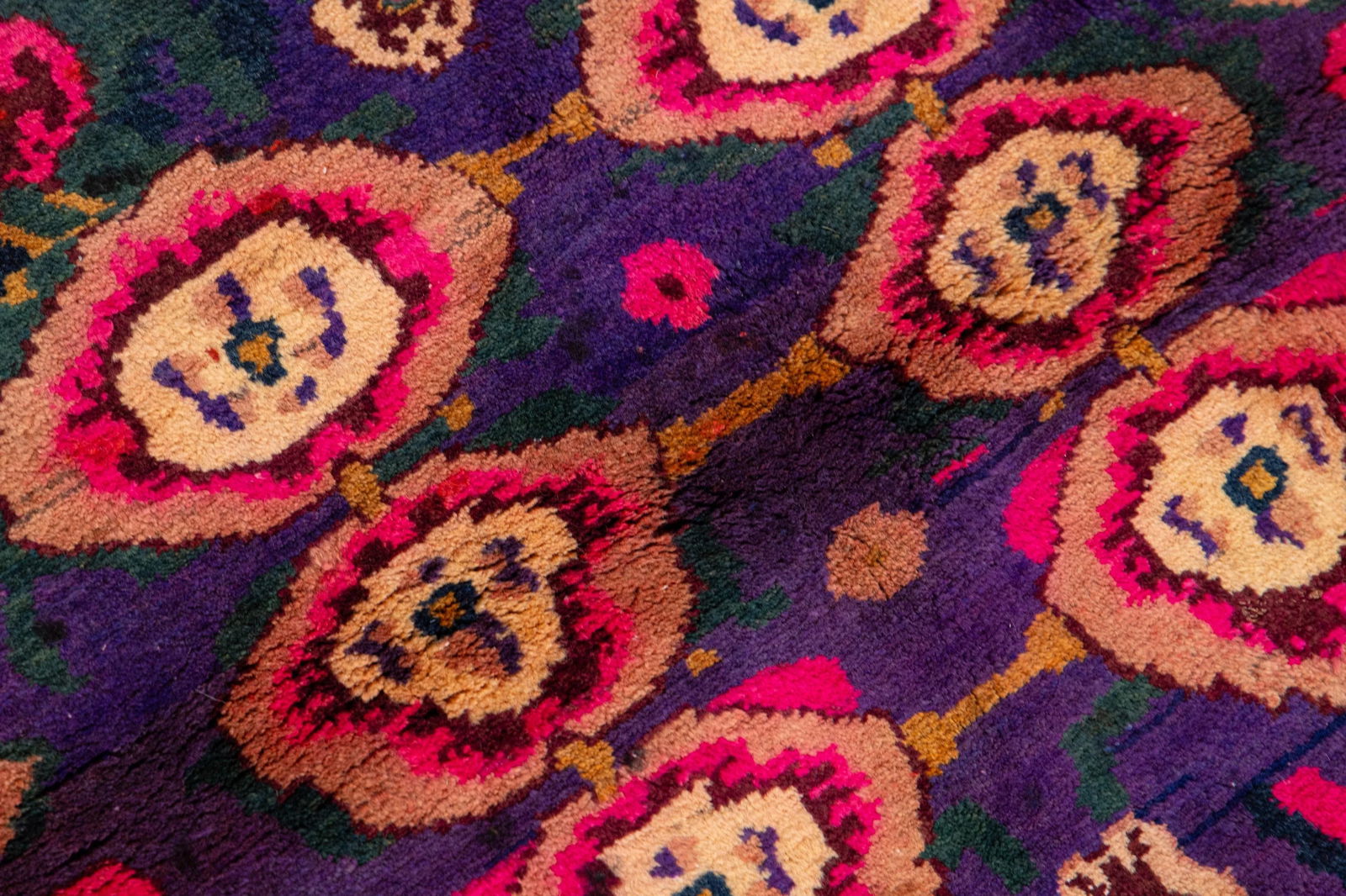 1960s Vintage Bidjar Persian Wool Rug With Purple and Pink Rosette Motif - 6
