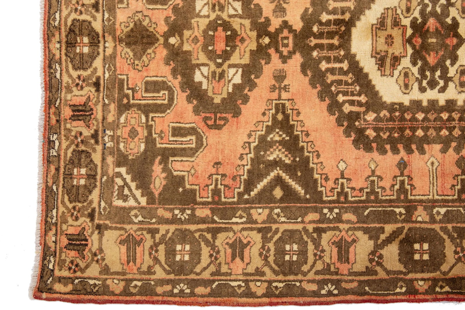 1960s Hanmadan Wool Rug With Medallion Motif in Peach Color - 5