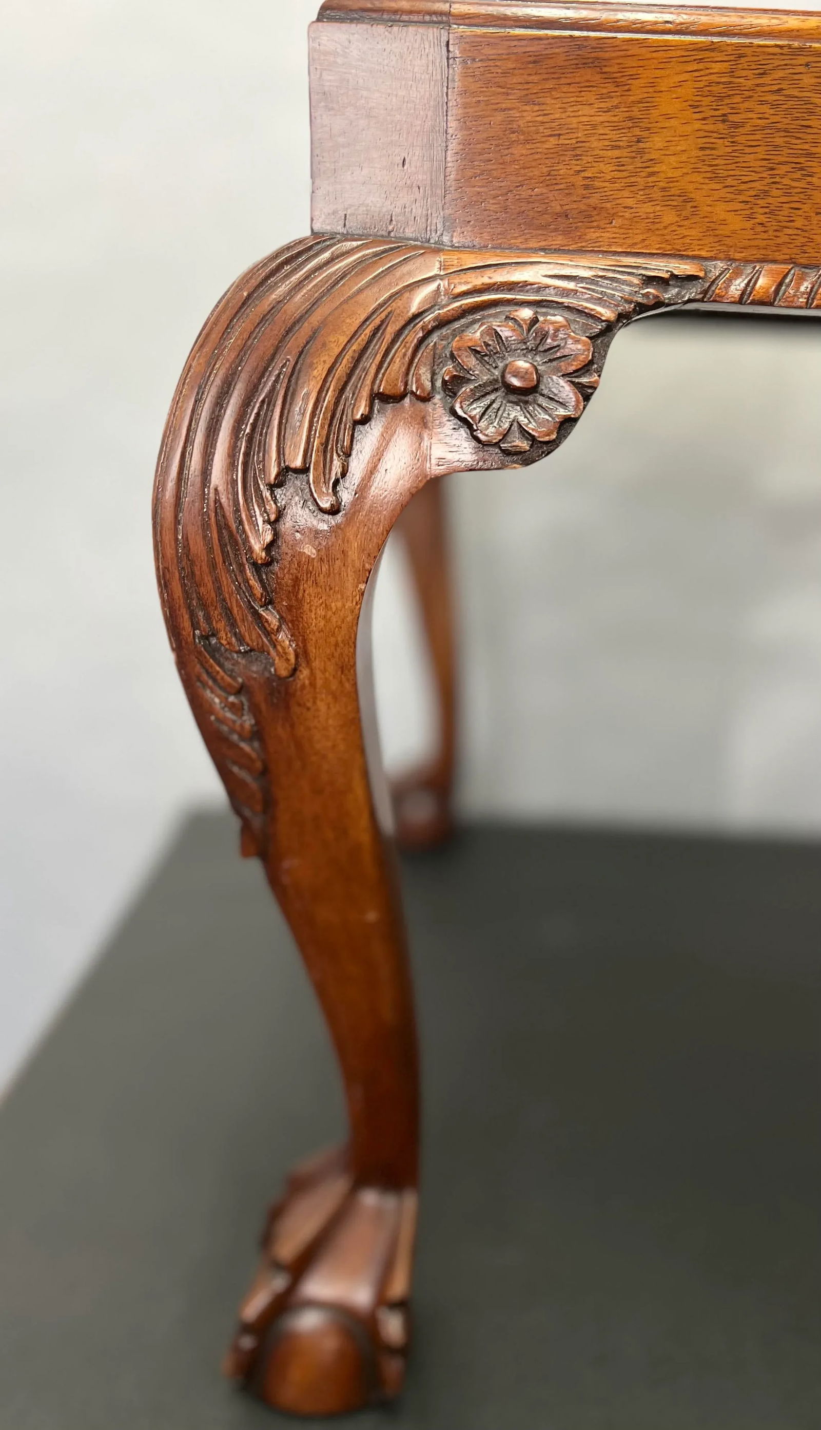 1940s Reprodux Tray Table From England - 6