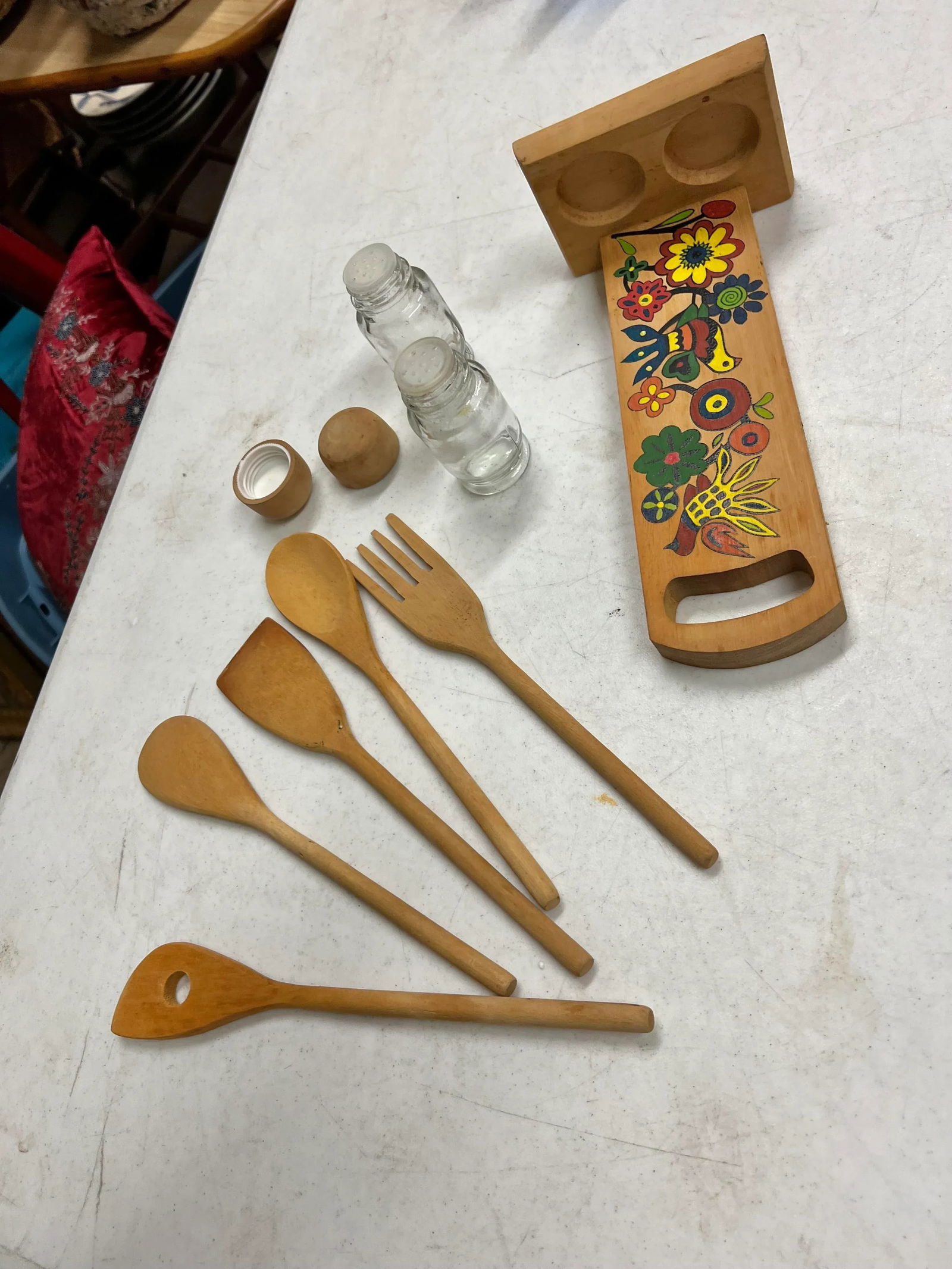 Mid Century Wooden Spoon Holder with Salt & Pepper Set -8 Pieces - 9