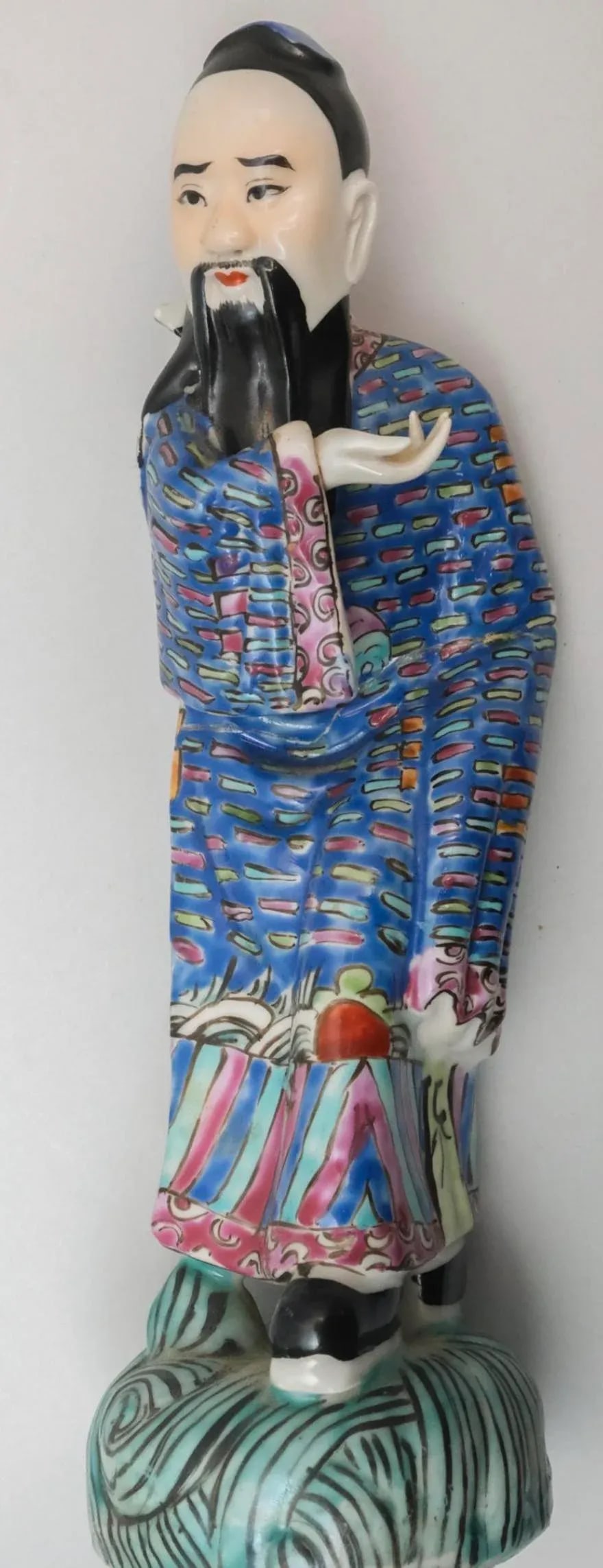 Pair of Colorful Chinese Porcelain Gentlemen Scholars 19th Century - 6