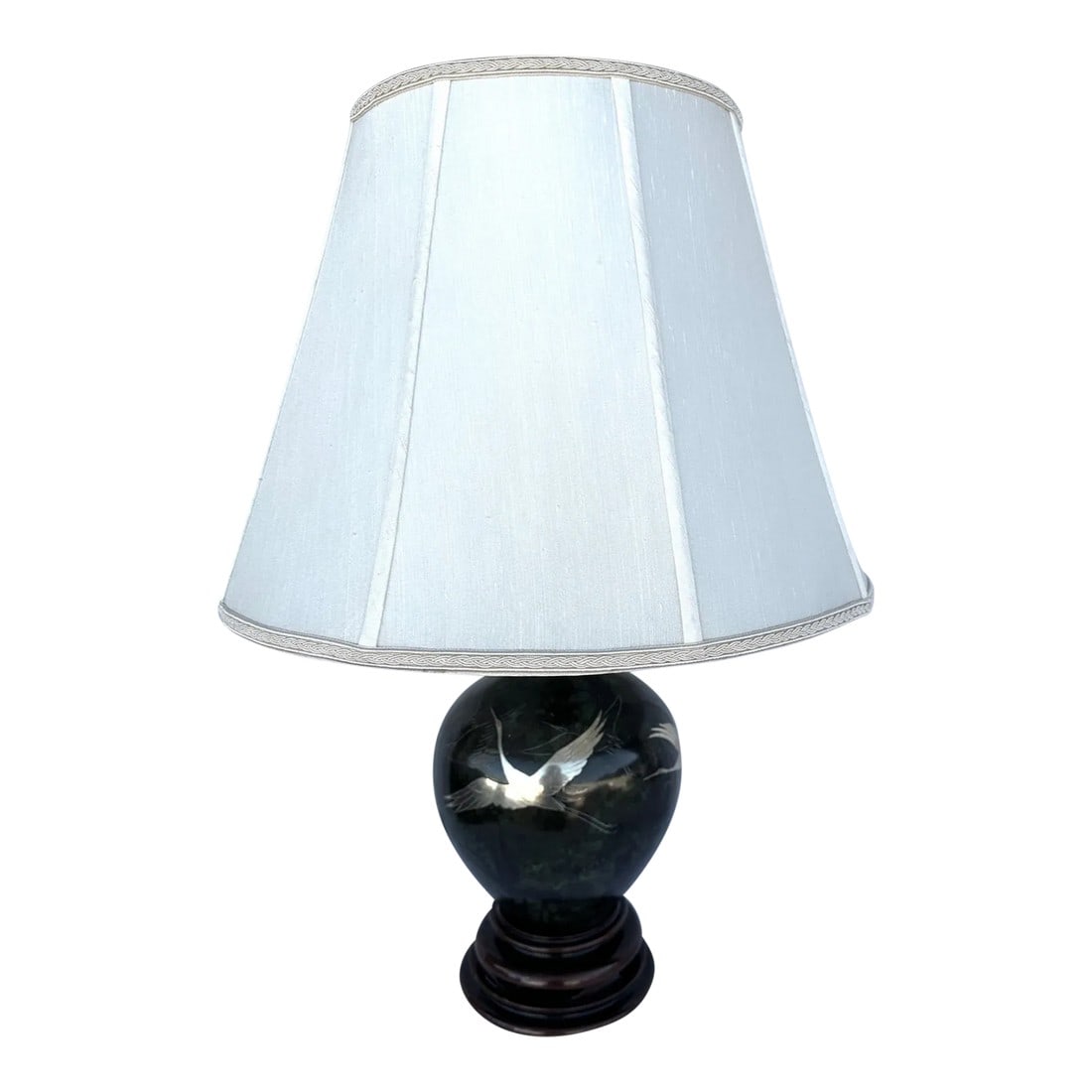 Vintage Marbro Lamp Co Japanese Mixed Metal Table Lamp: Gorgeous Japanese mixed metal table lamp by Marbro Lamp Company, circa 1950s. The lamp depict a sedge of cranes and are made of inlays of copper, silver and brass on a background of bronze. Perfect