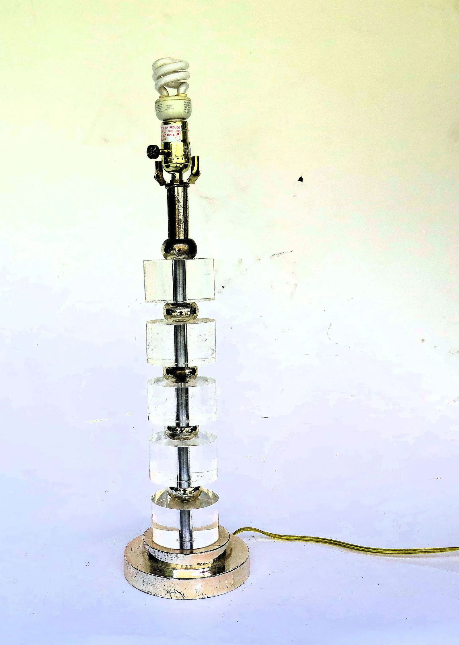 1970s Contemporary Lucite & Chrome Table Lamp - 6