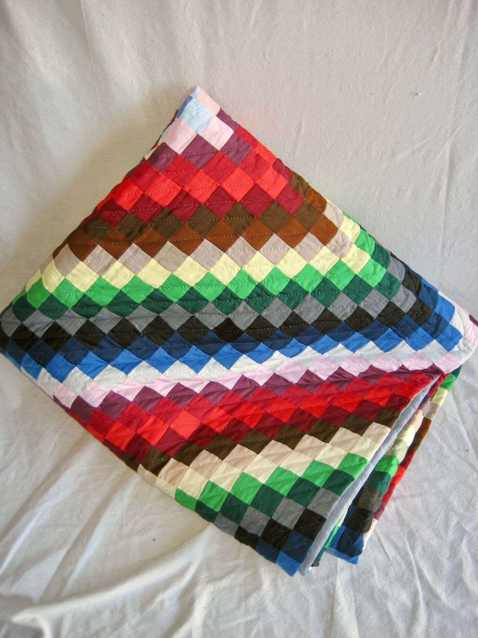 American Mid Century Modern Amish Diamond Design Quilt - 3