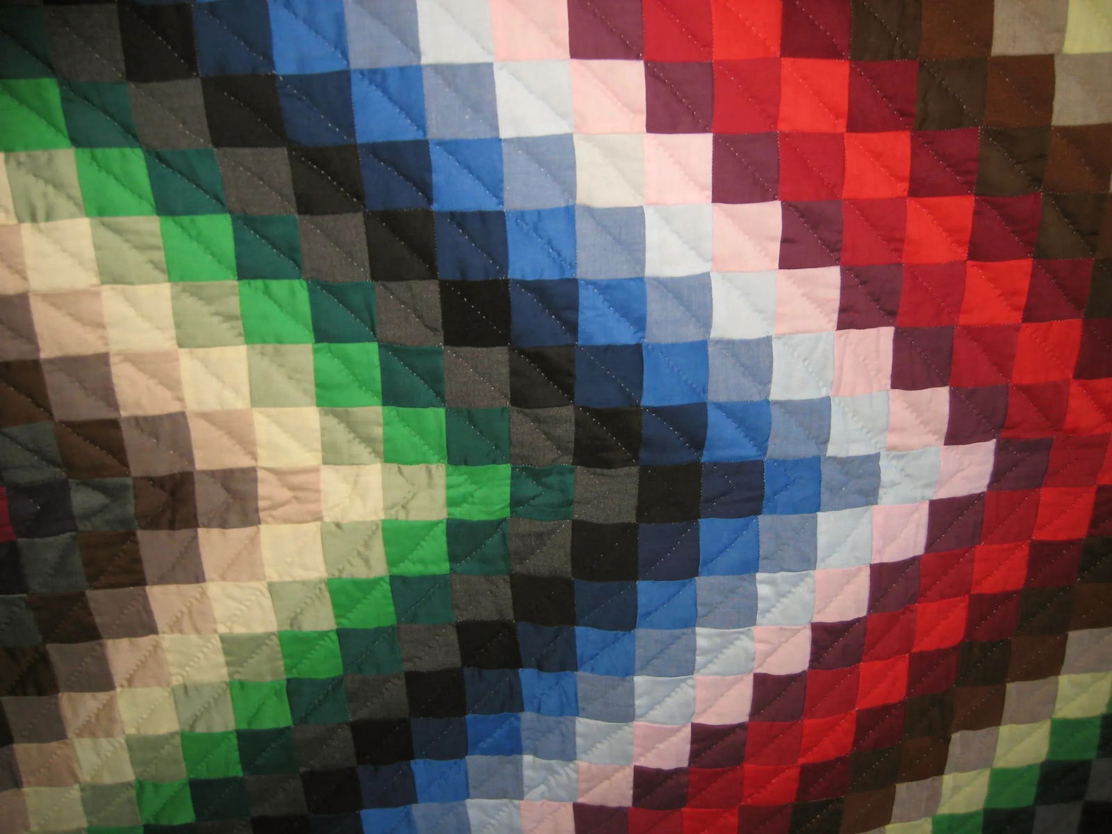 American Mid Century Modern Amish Diamond Design Quilt - 6