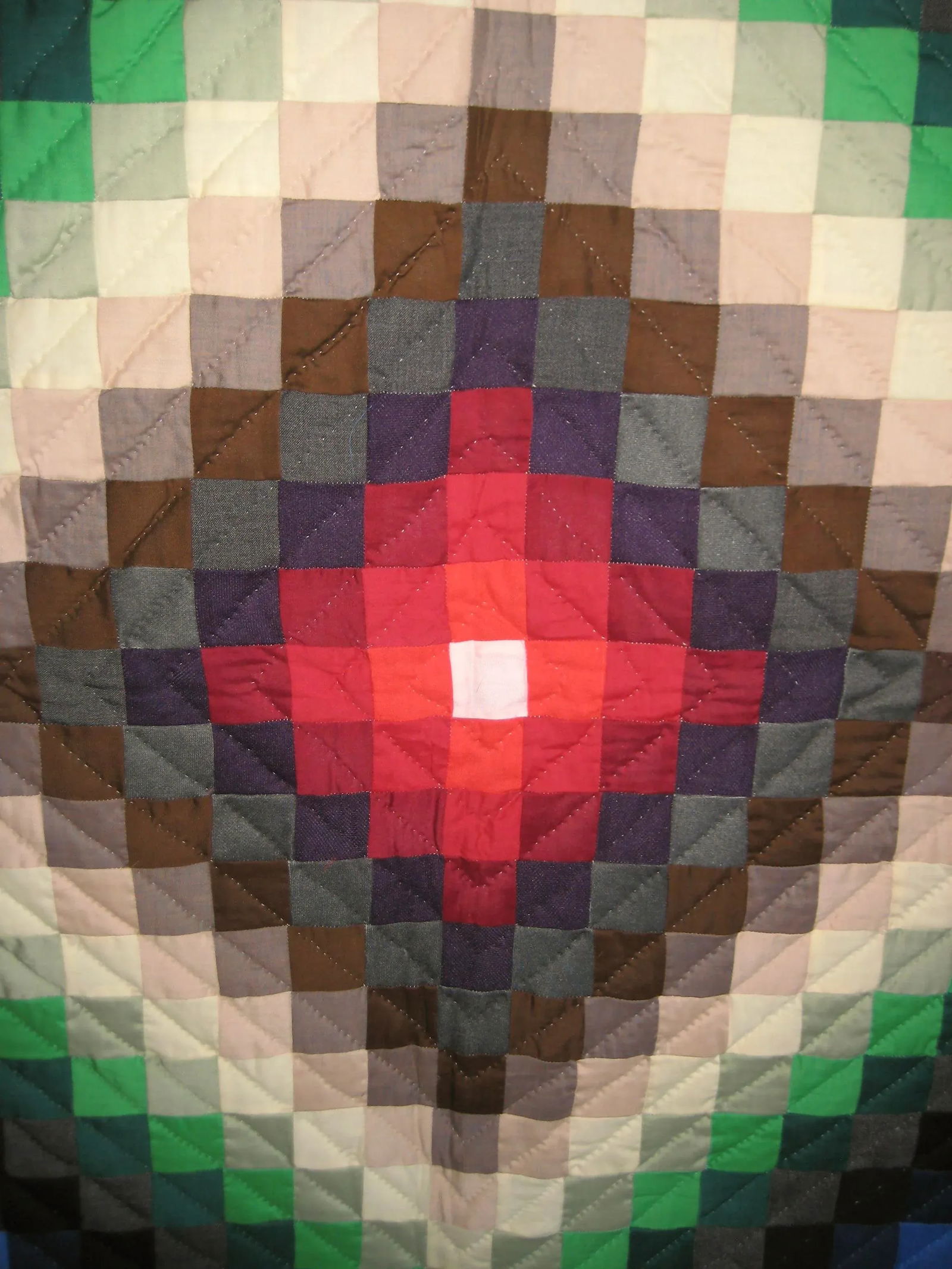 American Mid Century Modern Amish Diamond Design Quilt - 7