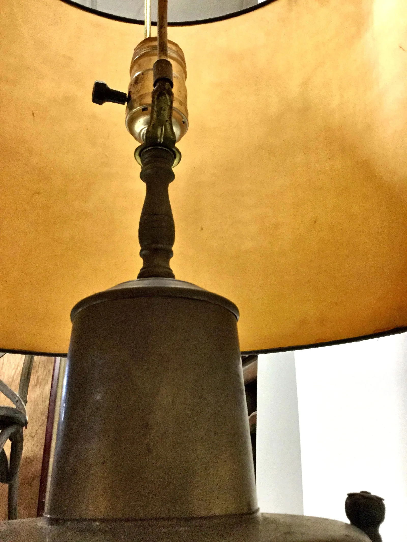 Vintage Mid Century Brutalist Brass Table Lamp - 8