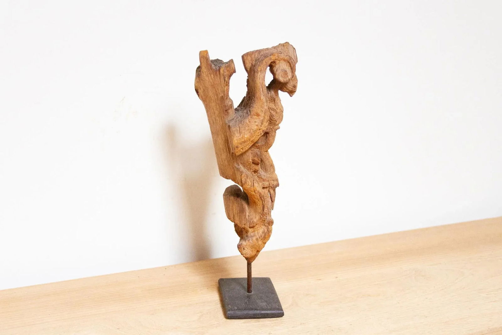 1700's Carved Peacock Corbel - 4