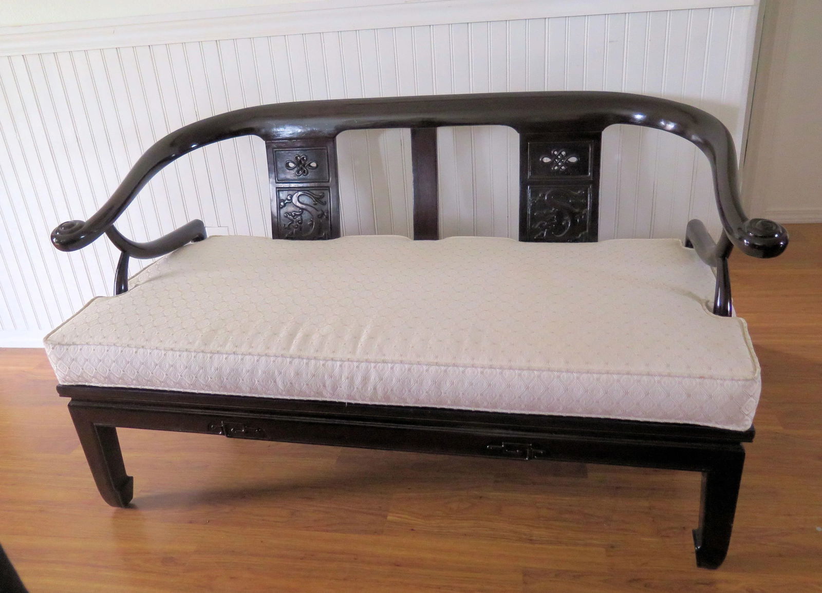 1950s Mid-Century Chinoiserie Cherry Wood Settee/Bench in the Manner of James Mont - 3