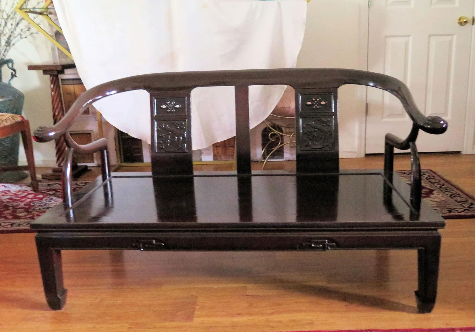 1950s Mid-Century Chinoiserie Cherry Wood Settee/Bench in the Manner of James Mont - 8