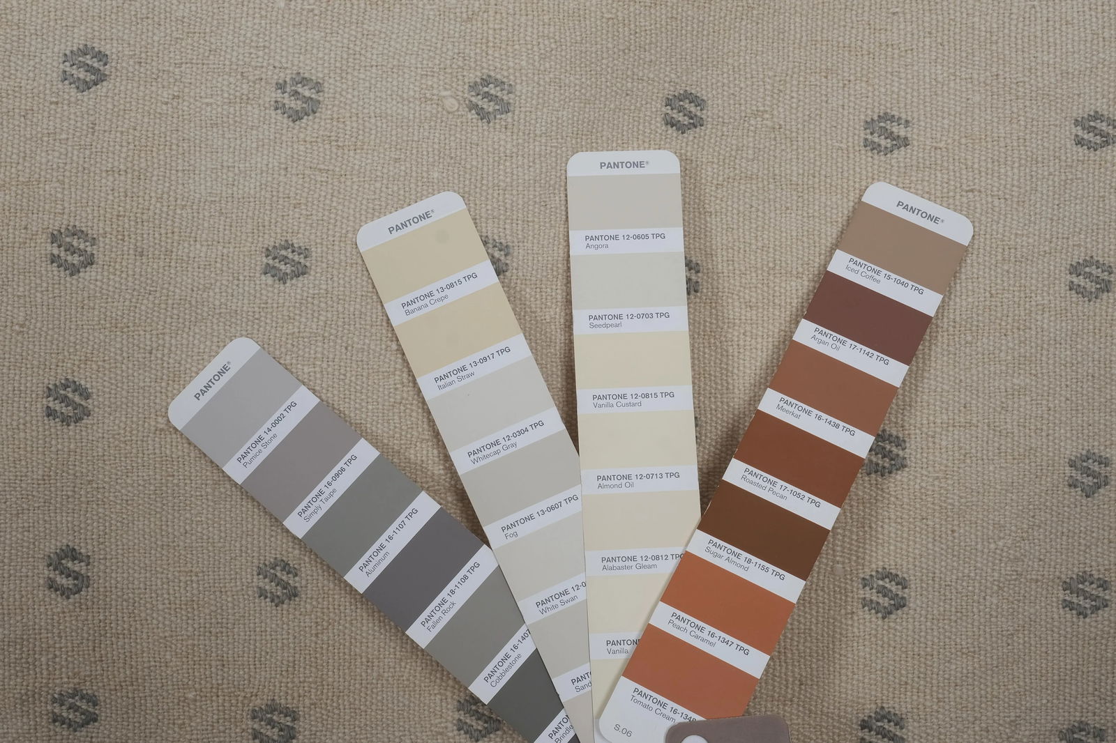 Turkish Abstract Kilim Rug 5'4'' X 7'6'' - 12