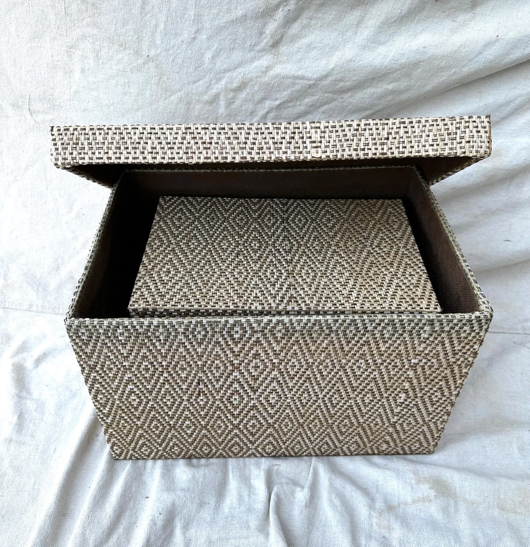 Pair of Woven Straw Nesting Boxes - 3