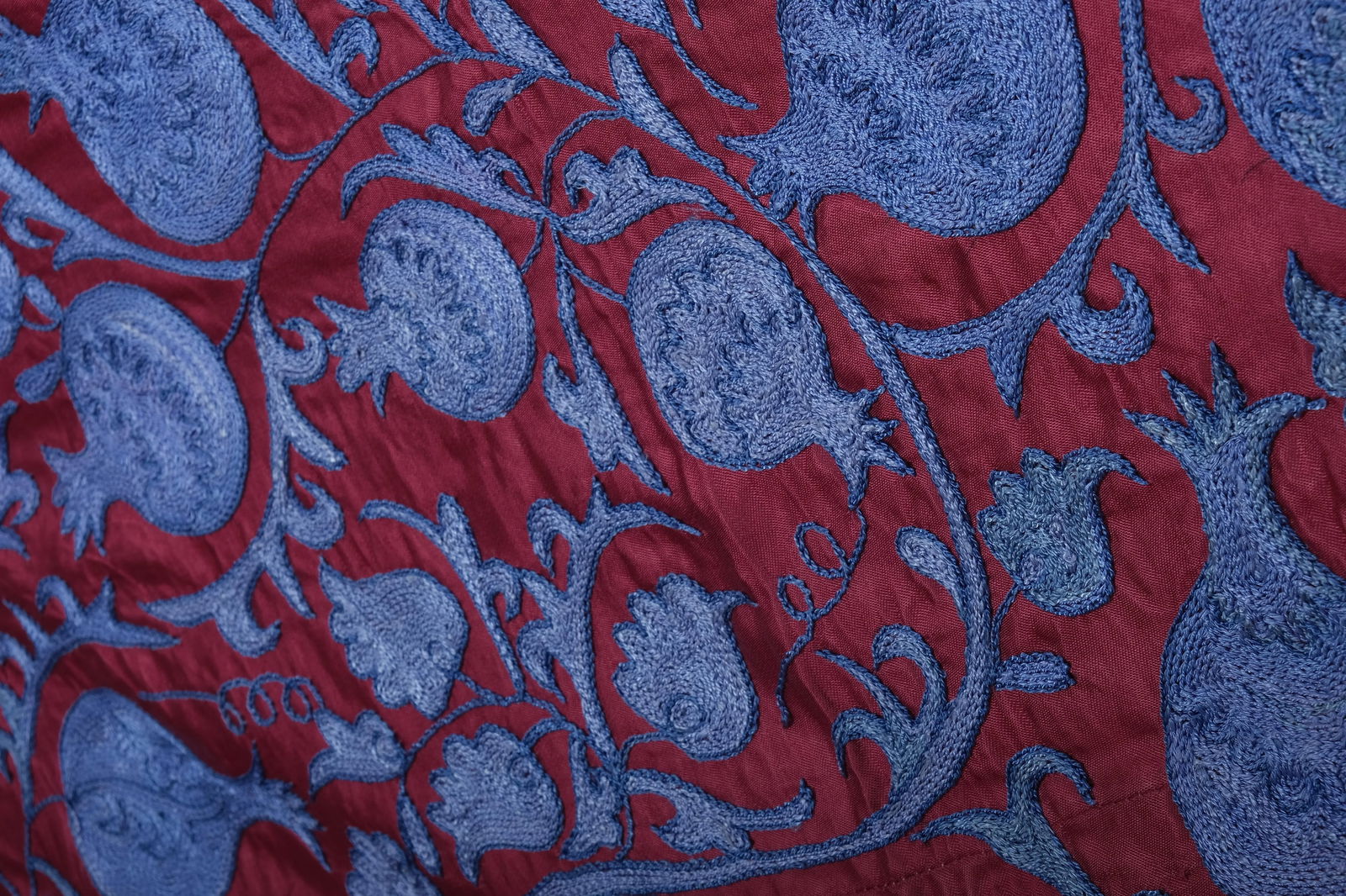1970s Red Suzani Textile Art From Uzbekistan 3'1'' X 6'3'' - 4