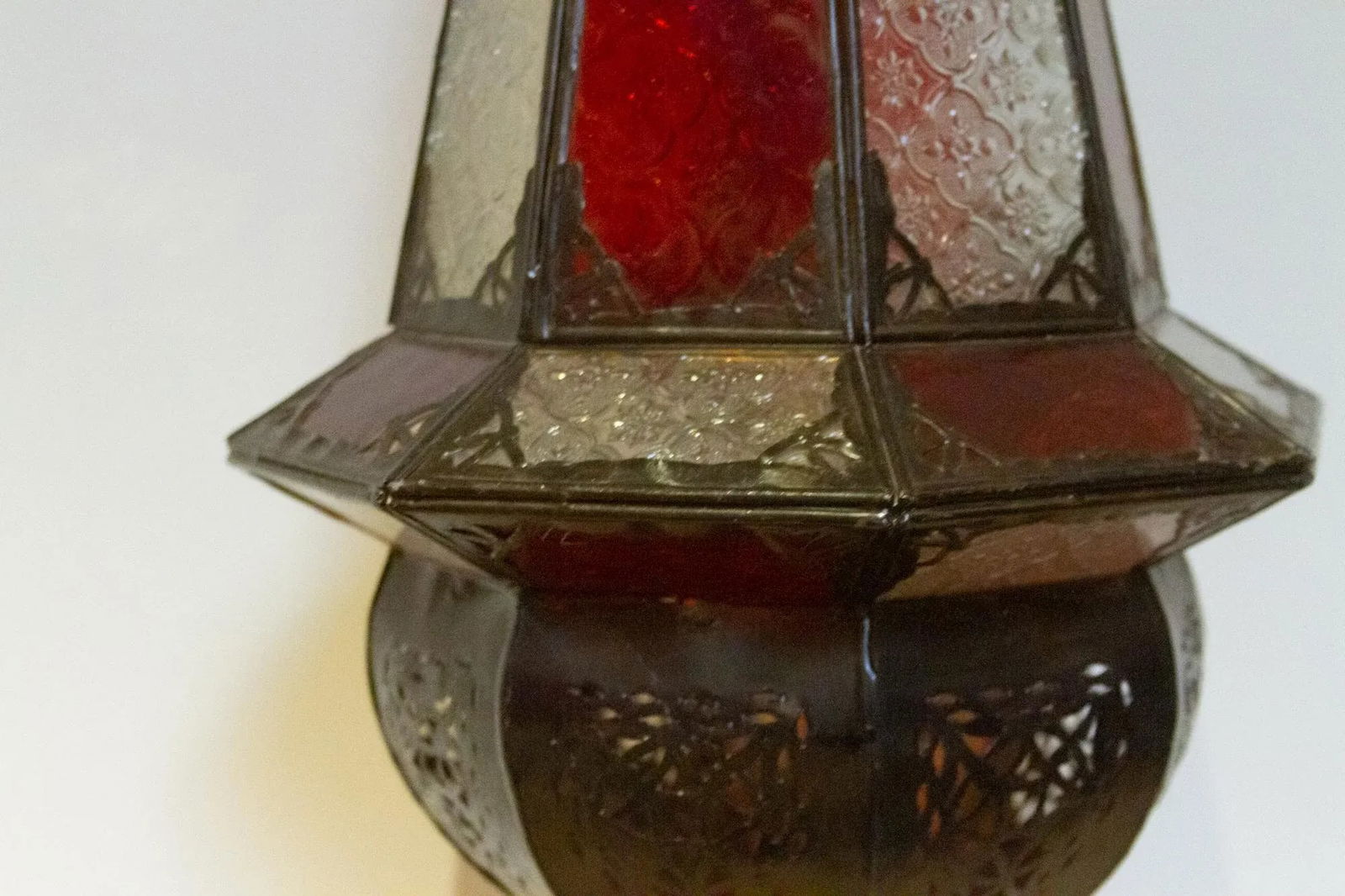 Red & White Moroccan Glass Lantern - 7