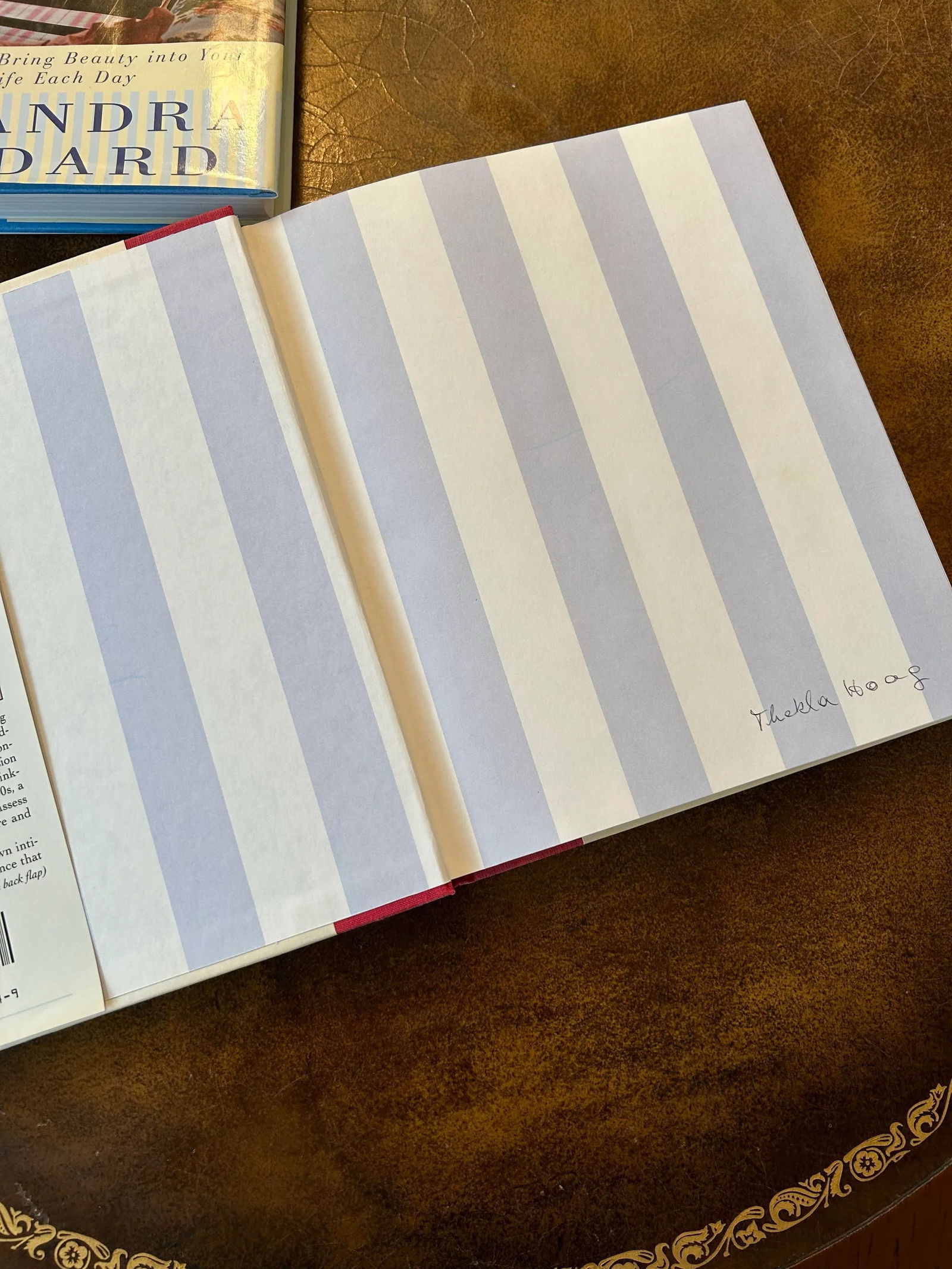 1990's Design Books by Alexandra Stoddard First Editions - a Set of 2 - 6