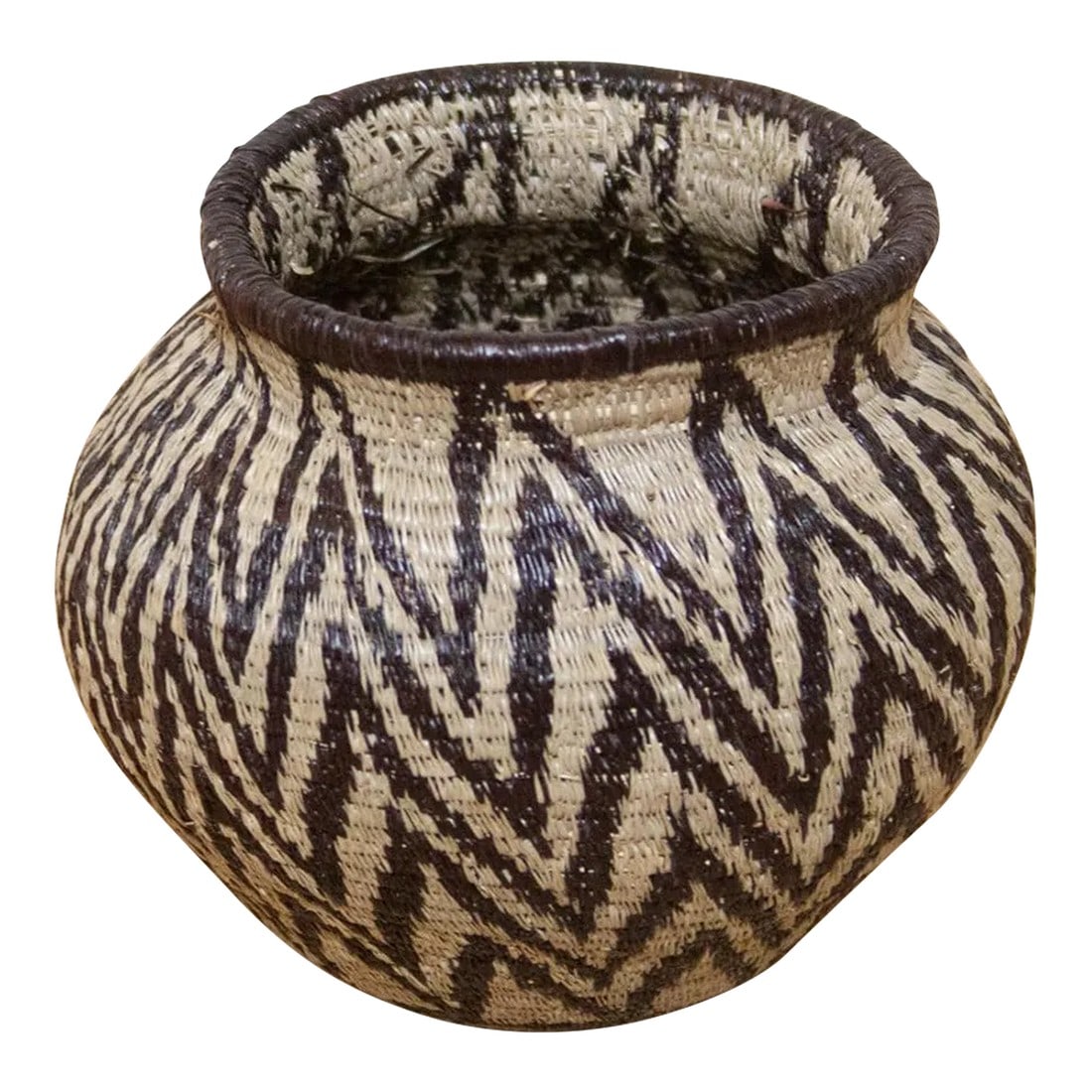 Vintage Petite Embera Basket From Panama (1 of 7)