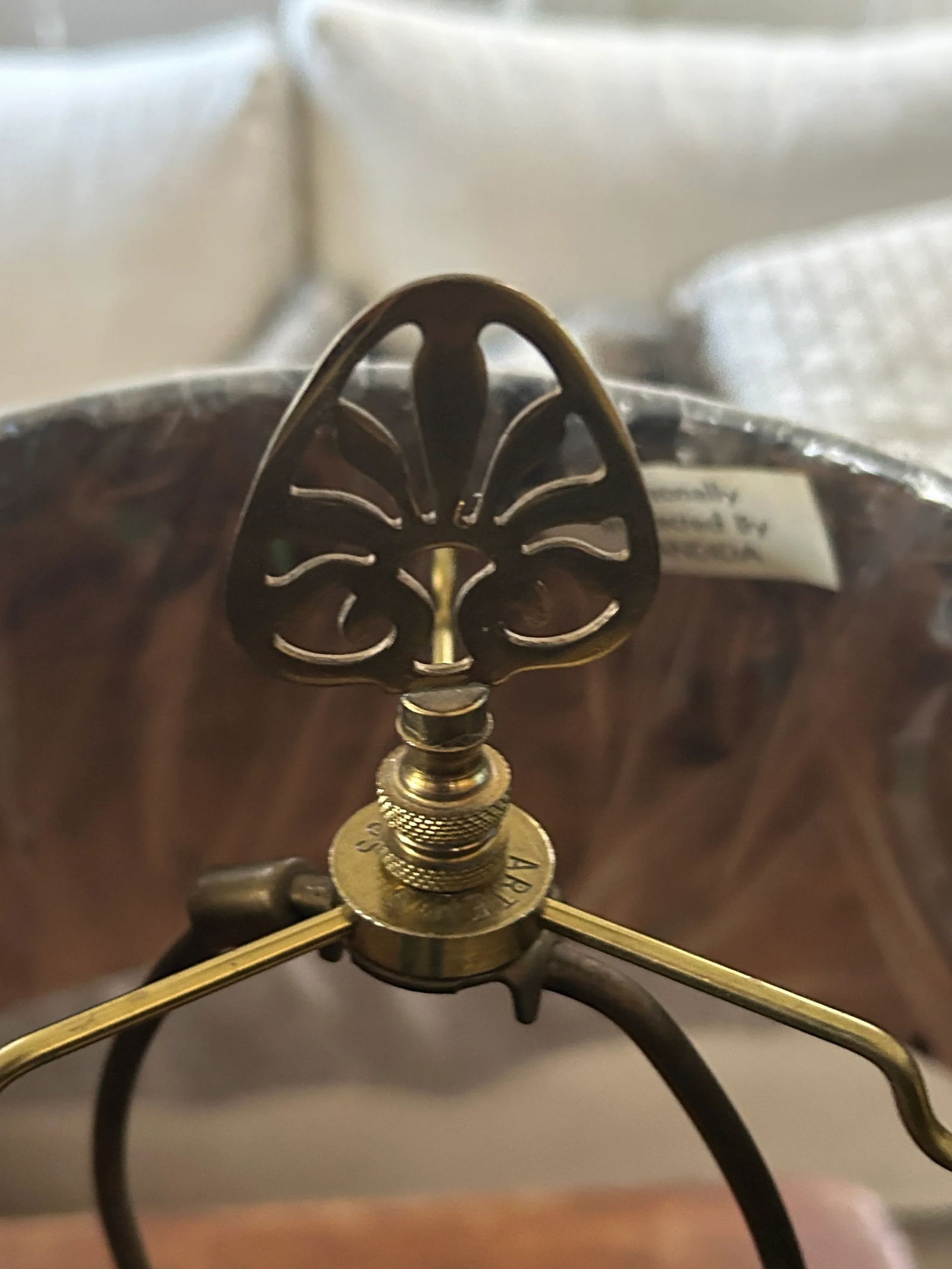 Vintage Black Lacquer and Gold Chinoiserie Table Lamp and Shade - 10