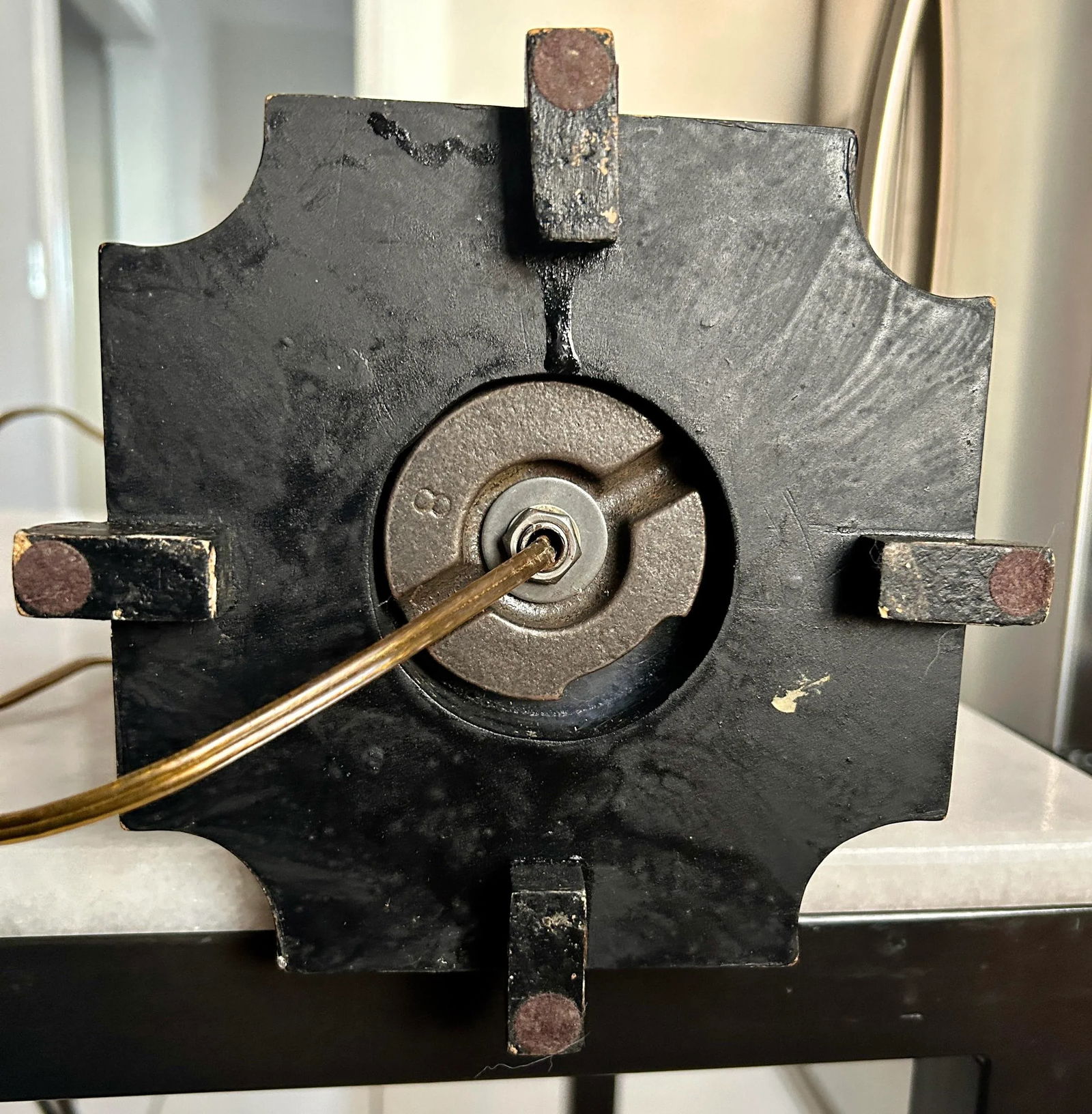 Vintage Black Lacquer and Gold Chinoiserie Table Lamp and Shade - 5