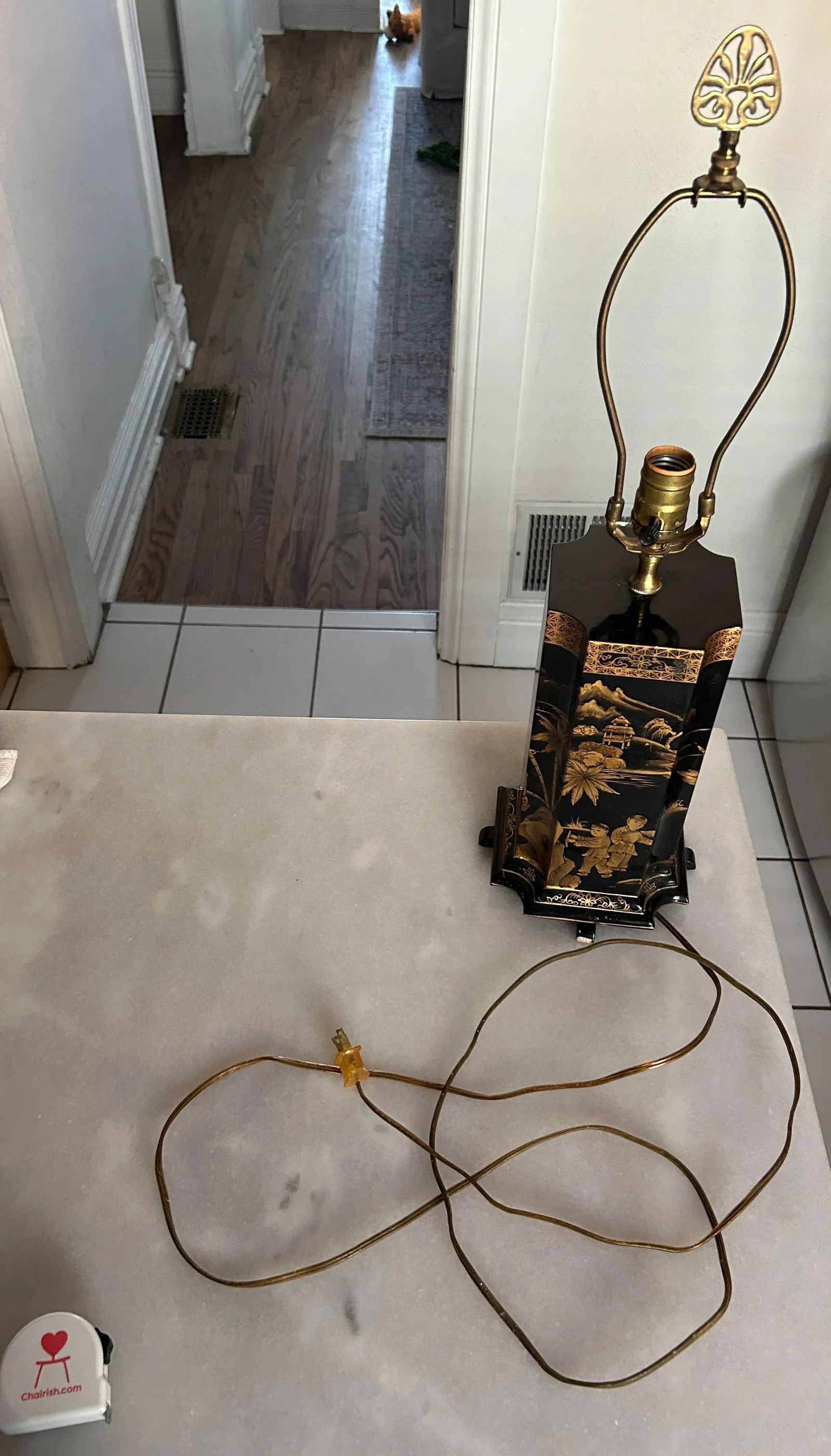 Vintage Black Lacquer and Gold Chinoiserie Table Lamp and Shade - 6