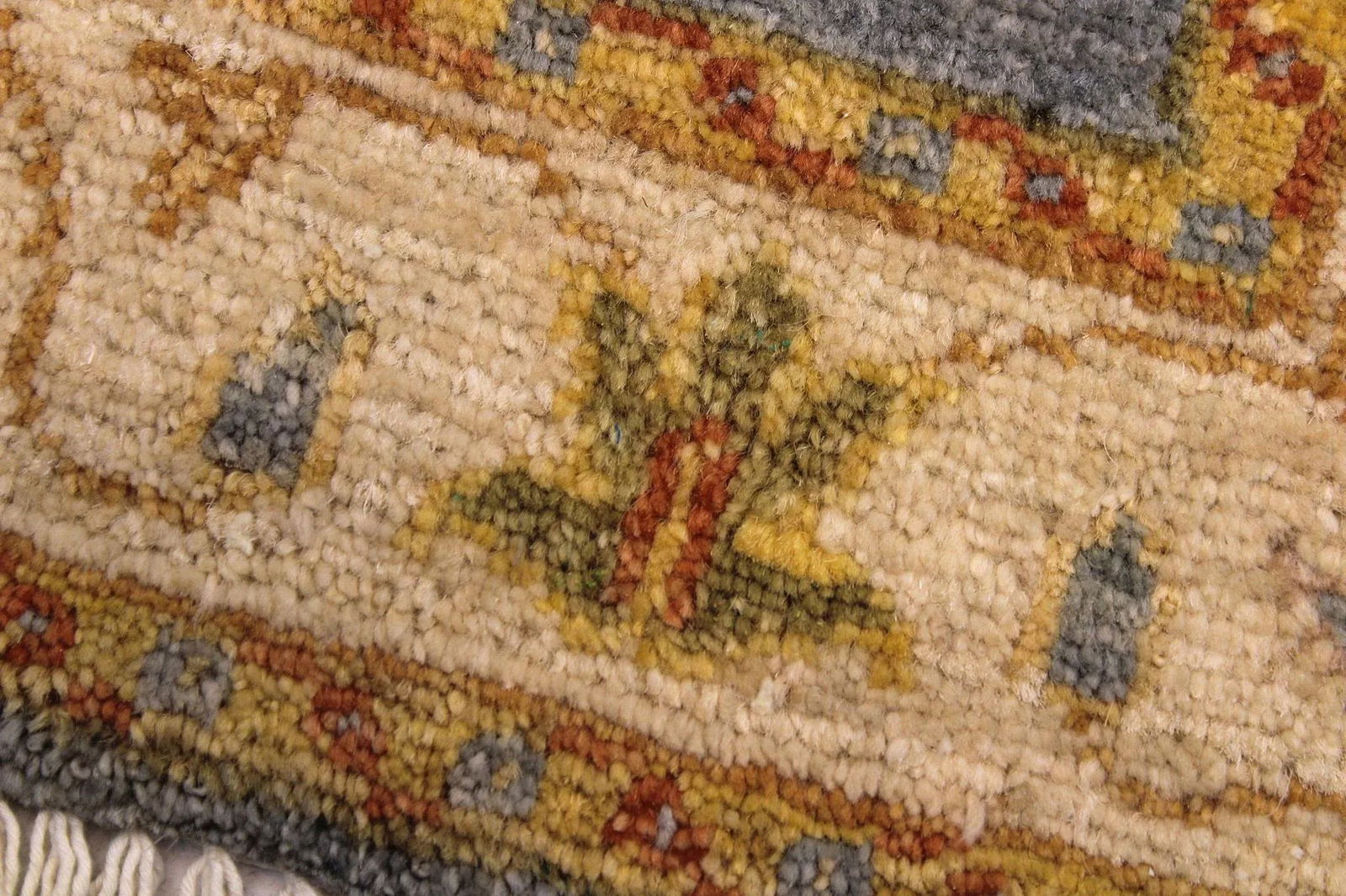 1990s Oriental Ziegler Grey Red Hand-Knotted Wool Rug - 2'0'' X 2'11'' - 7