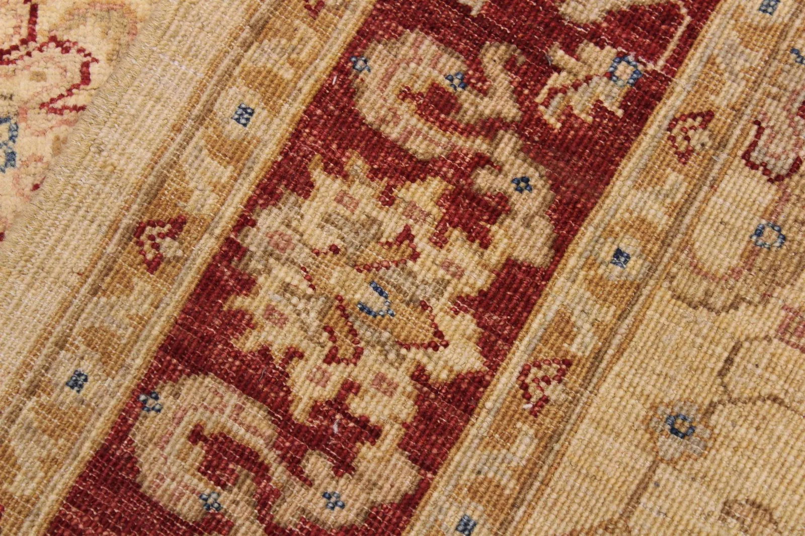 Boho Chic Ziegler Ivory Red Hand-Knotted Wool Rug - 3'4'' X 4'9'' - 7