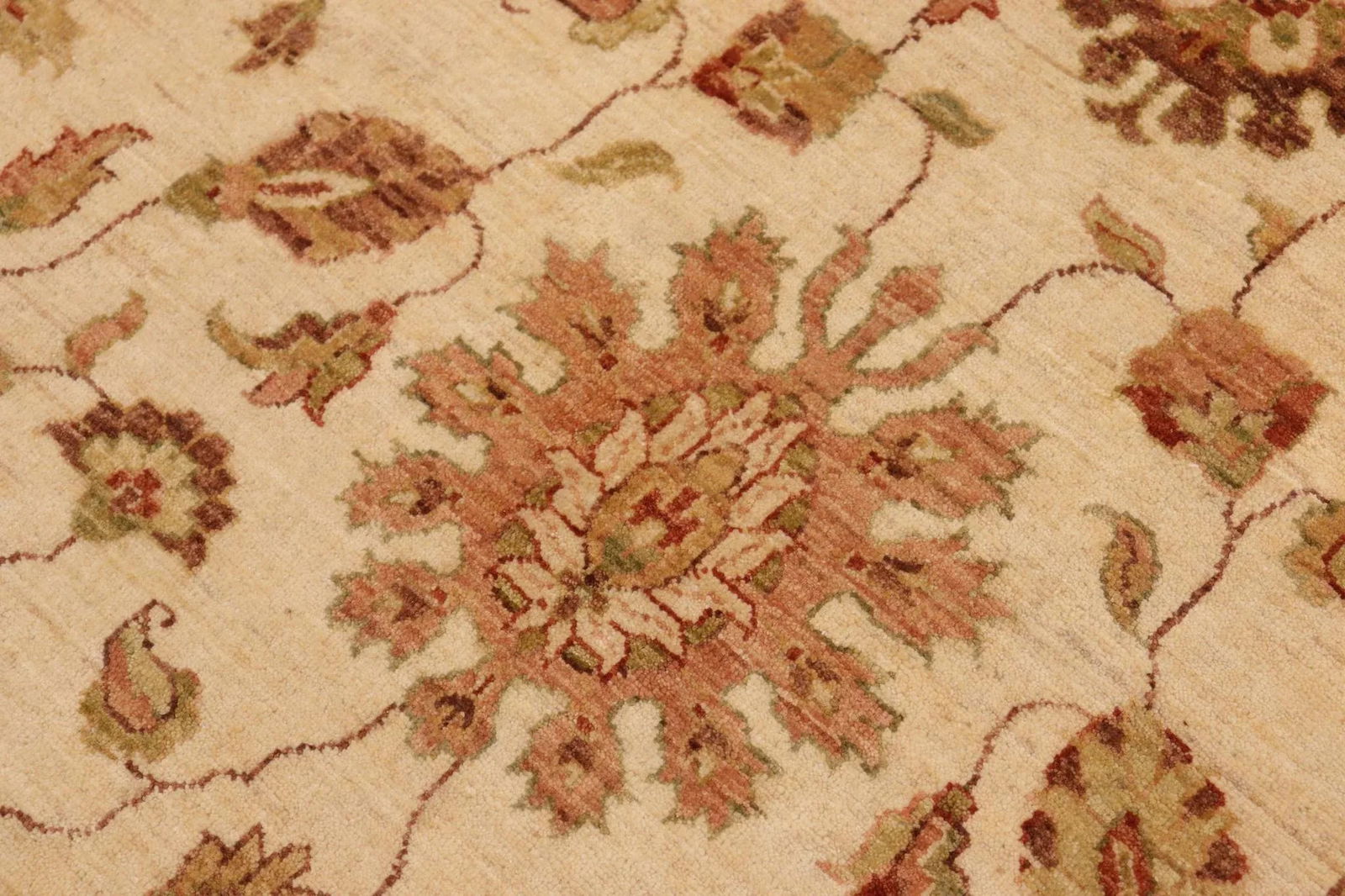 Boho Chic Ziegler Beige Green Hand-Knotted Wool Rug - 10'2'' X 13'9'' - 4