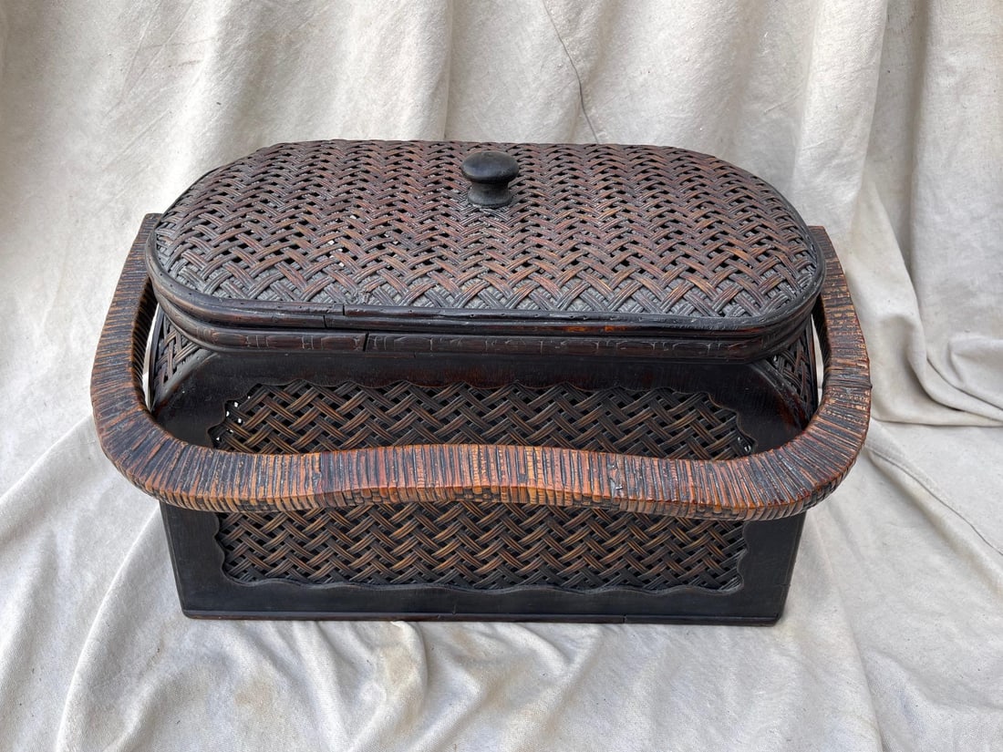Vintage Woven Rattan/Bamboo Lidded Box - 3