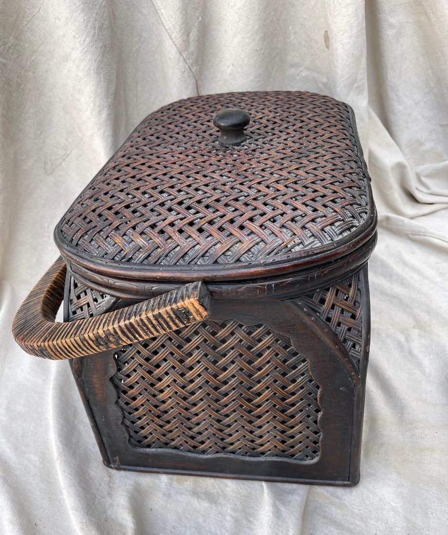 Vintage Woven Rattan/Bamboo Lidded Box - 4