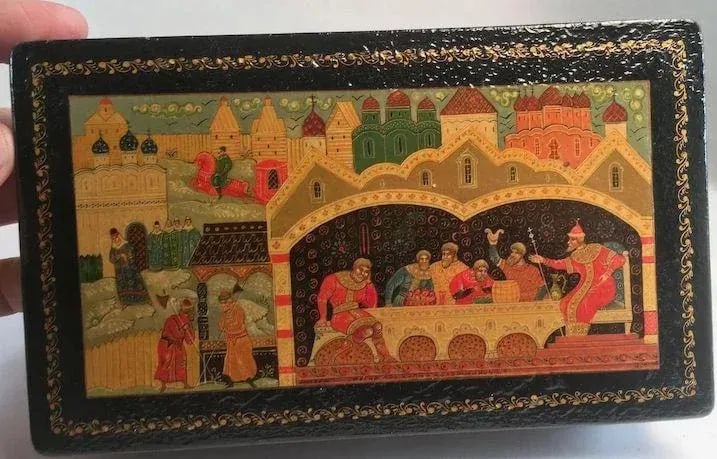 1972 Mstera Lacquer Papier Mache Box - 3