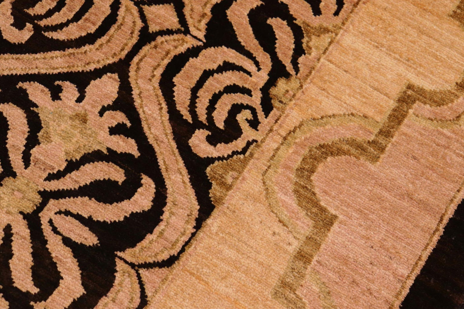 Shabby Chic Ziegler Black Tan Hand-Knotted Wool Rug - 8'0'' X 9'8'' - 8