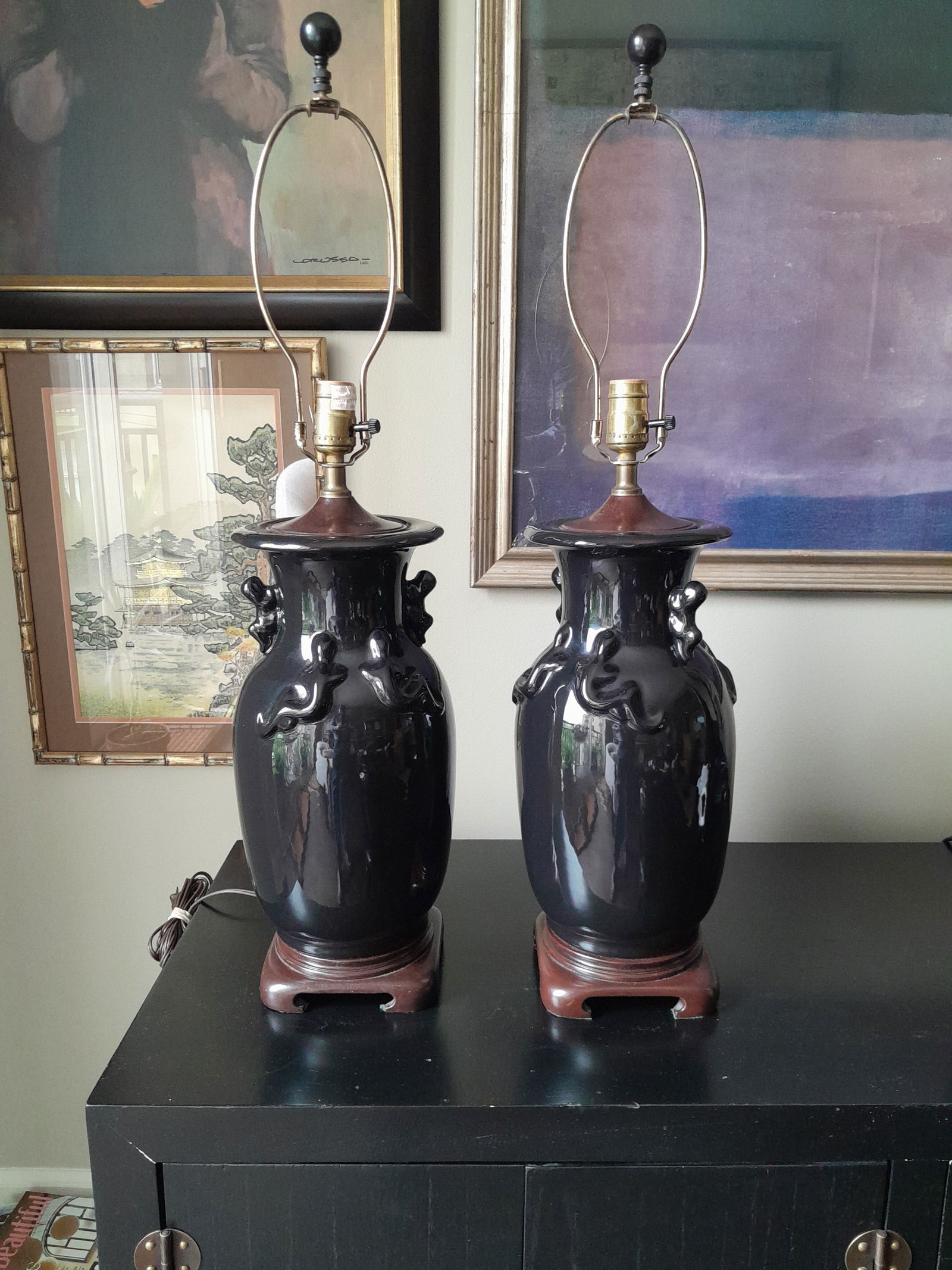 Mid 20th Century Chinese Gloss Black Salamander Decorated Porcelain Lamps - a Pair - 4