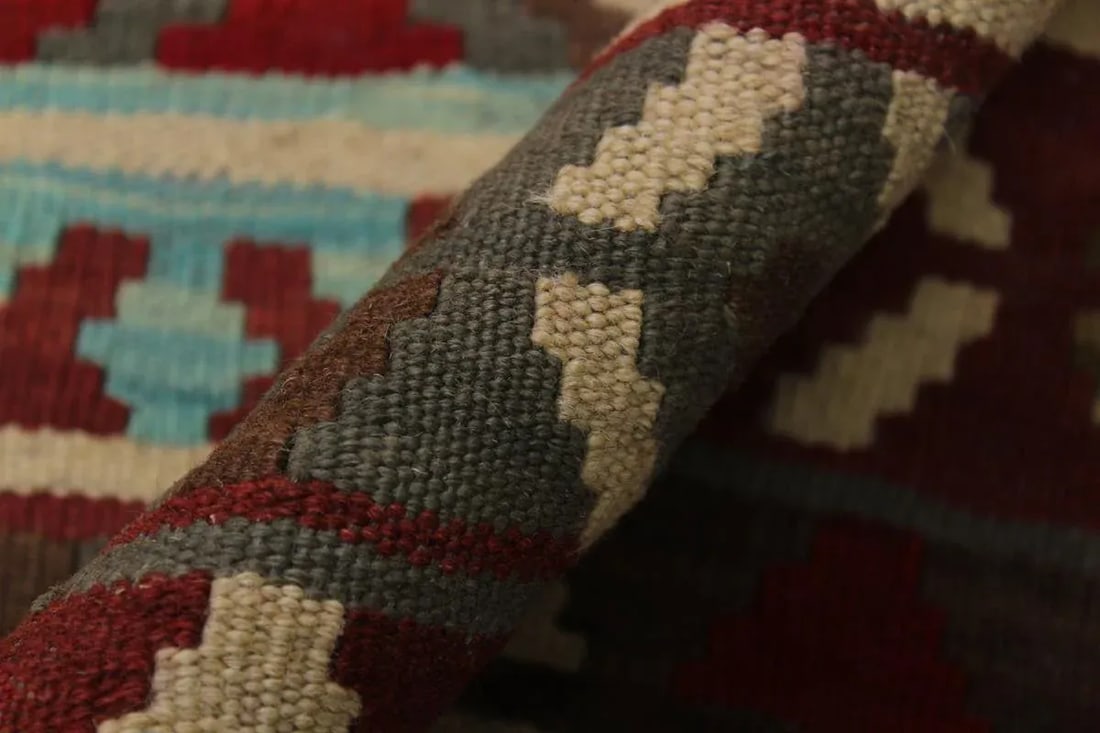 1990s Navajo Style Kilim Red Hand-Woven Wool Rug -5'2 X 6'7 - 6