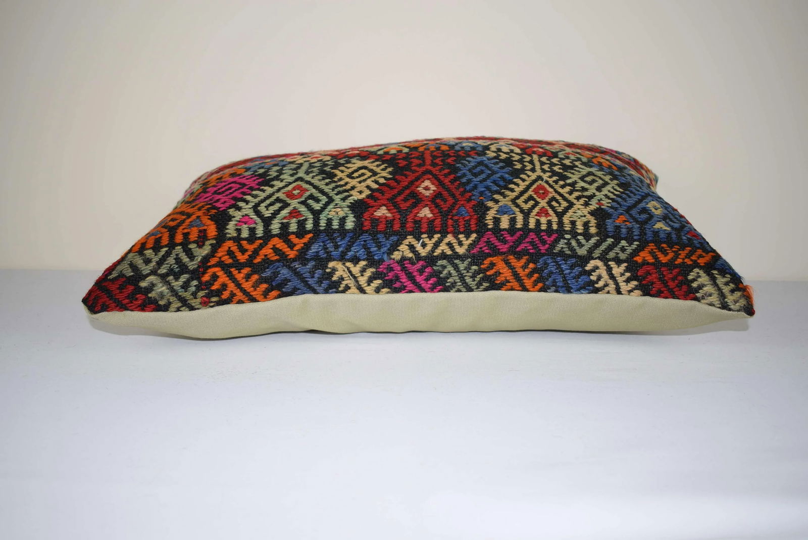 Vintage Turkish Kilim Rug Pillow With Cicim Patterns 16'' X 24'' (40 X 60 Cm) - 4