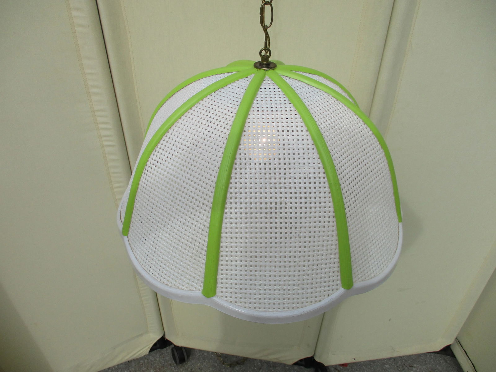 Mid-Century Modern Green and White Swag Lamp - 3