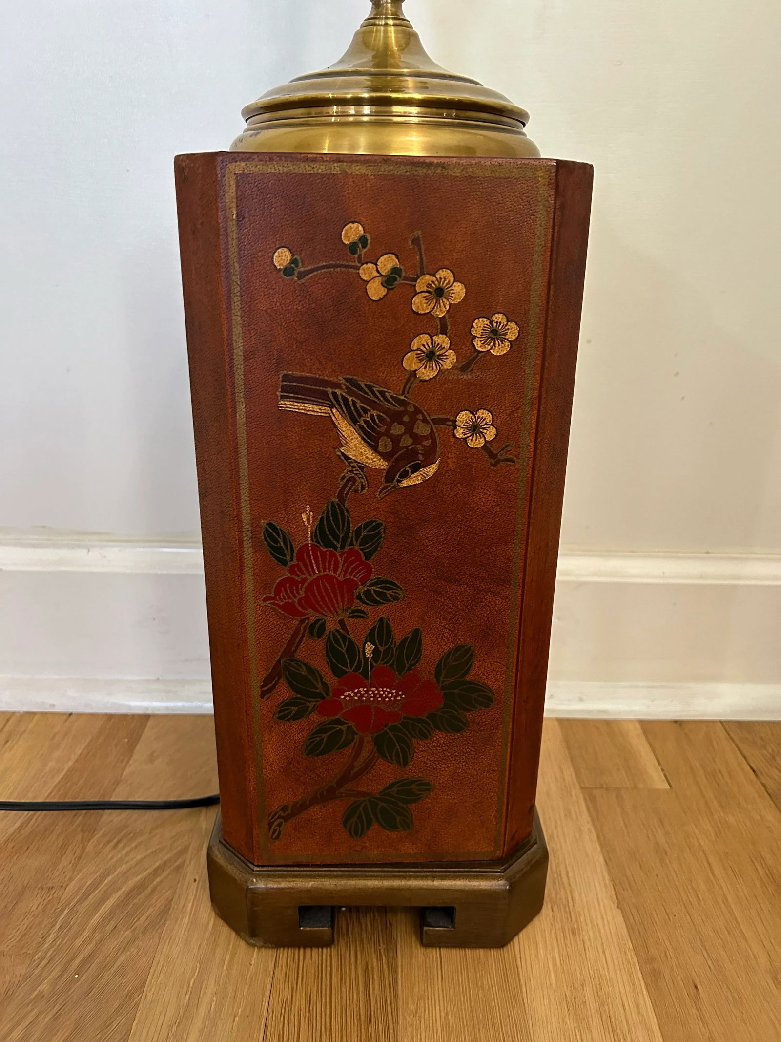 1980's Wildwood Hand Painted Leather Clad Tea Caddy Style Lamp - 2