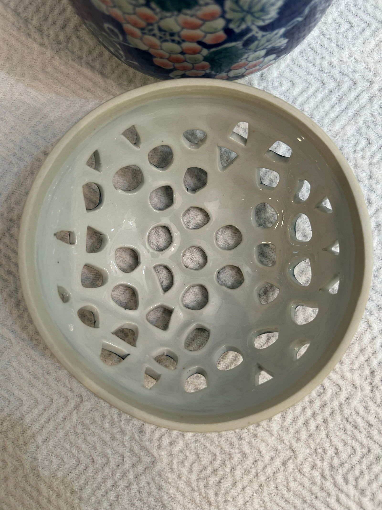 Vintage Porcelain Chinoiserie Flower Frog Vase - 6