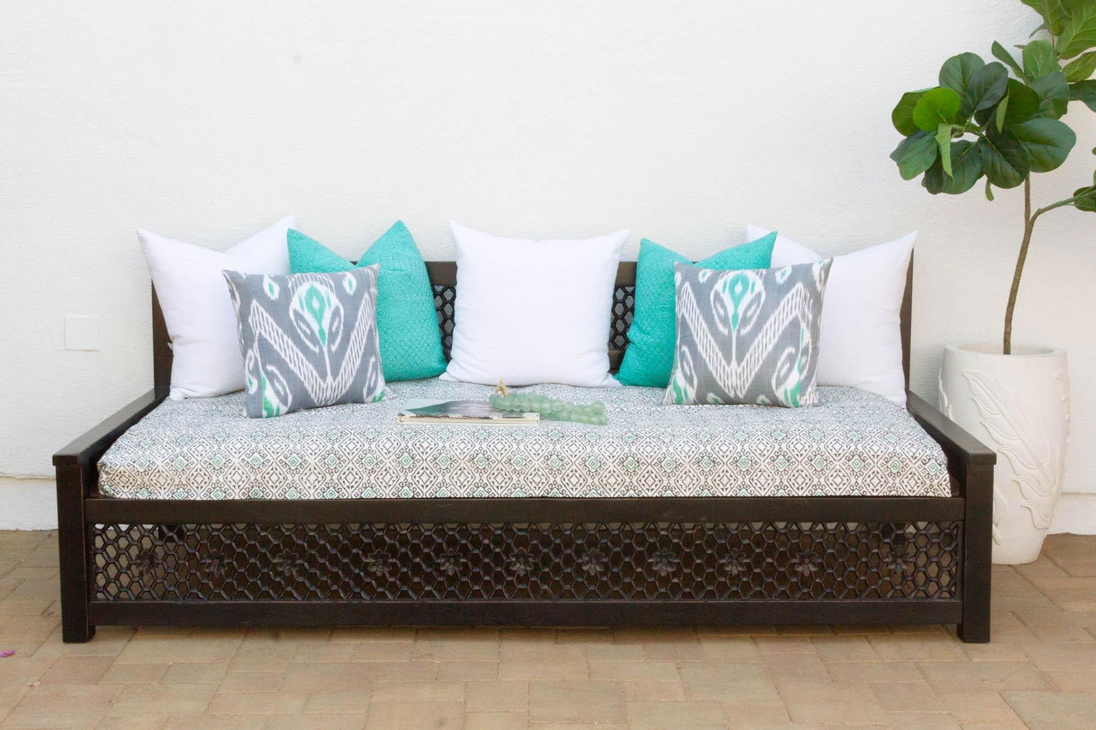 8 Ft Long Onyx Floral Carved Daybed - 10