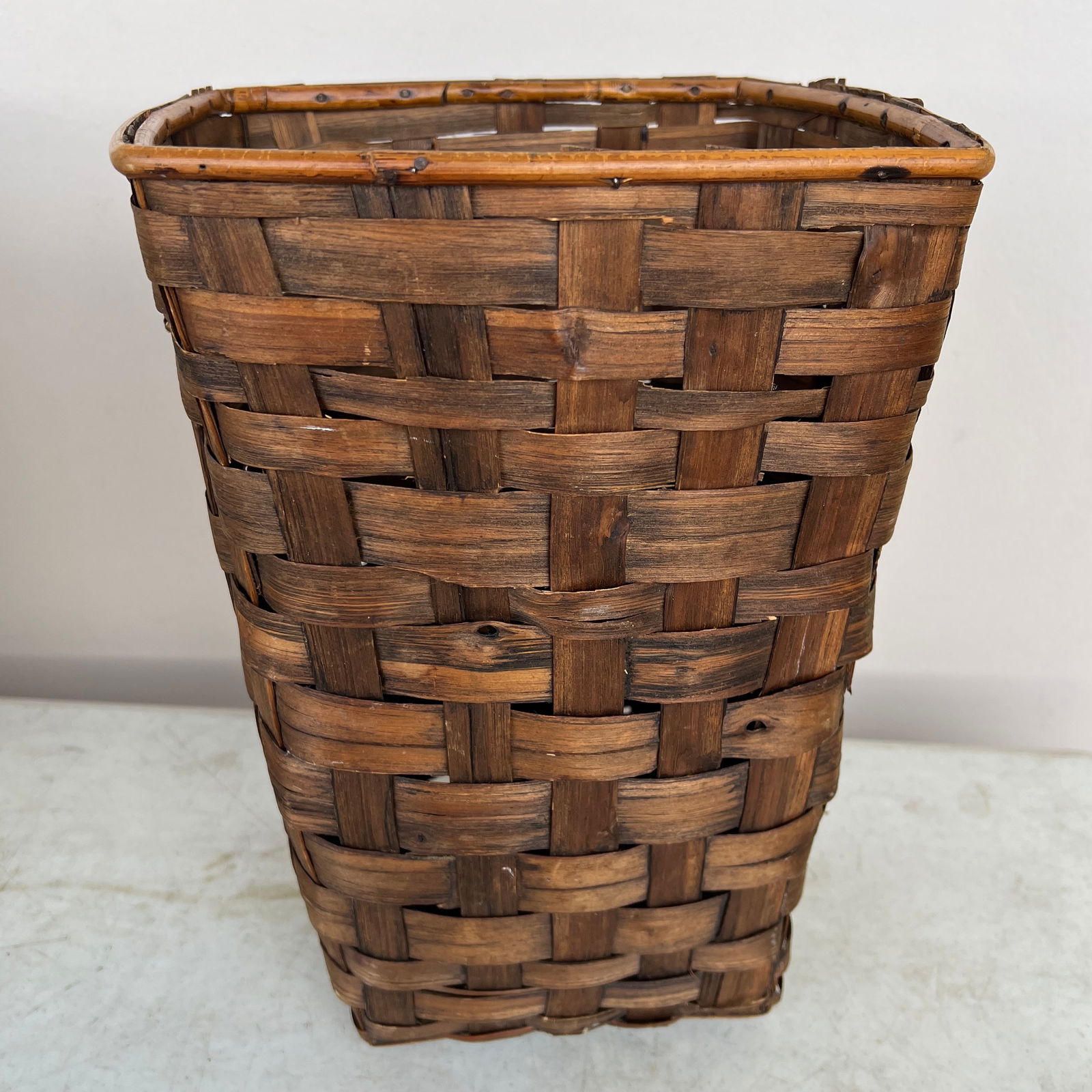 Mid 20th Century Vintage Mid Century Woven Basket From Hong Kong - 3