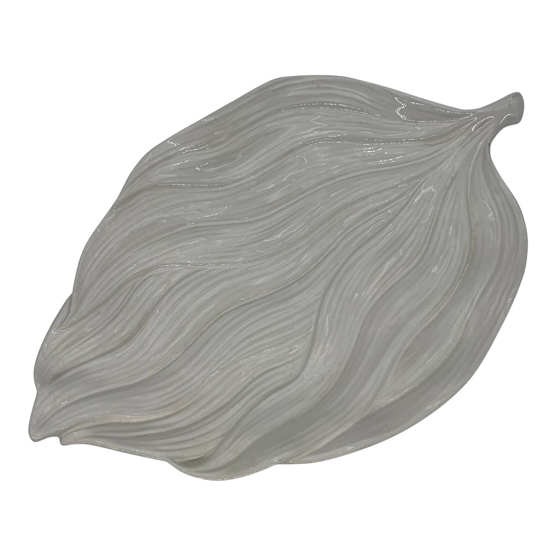 Vintage Bordallo Pinheiro Leaf Platter: Gorgeous white Bordallo Pinheiro leaf shaped dish. Condition: Alterations: Original Condition Unaltered Imperfections: Some Imperfections Condition Notes: great used condition. Dimensions: Height: