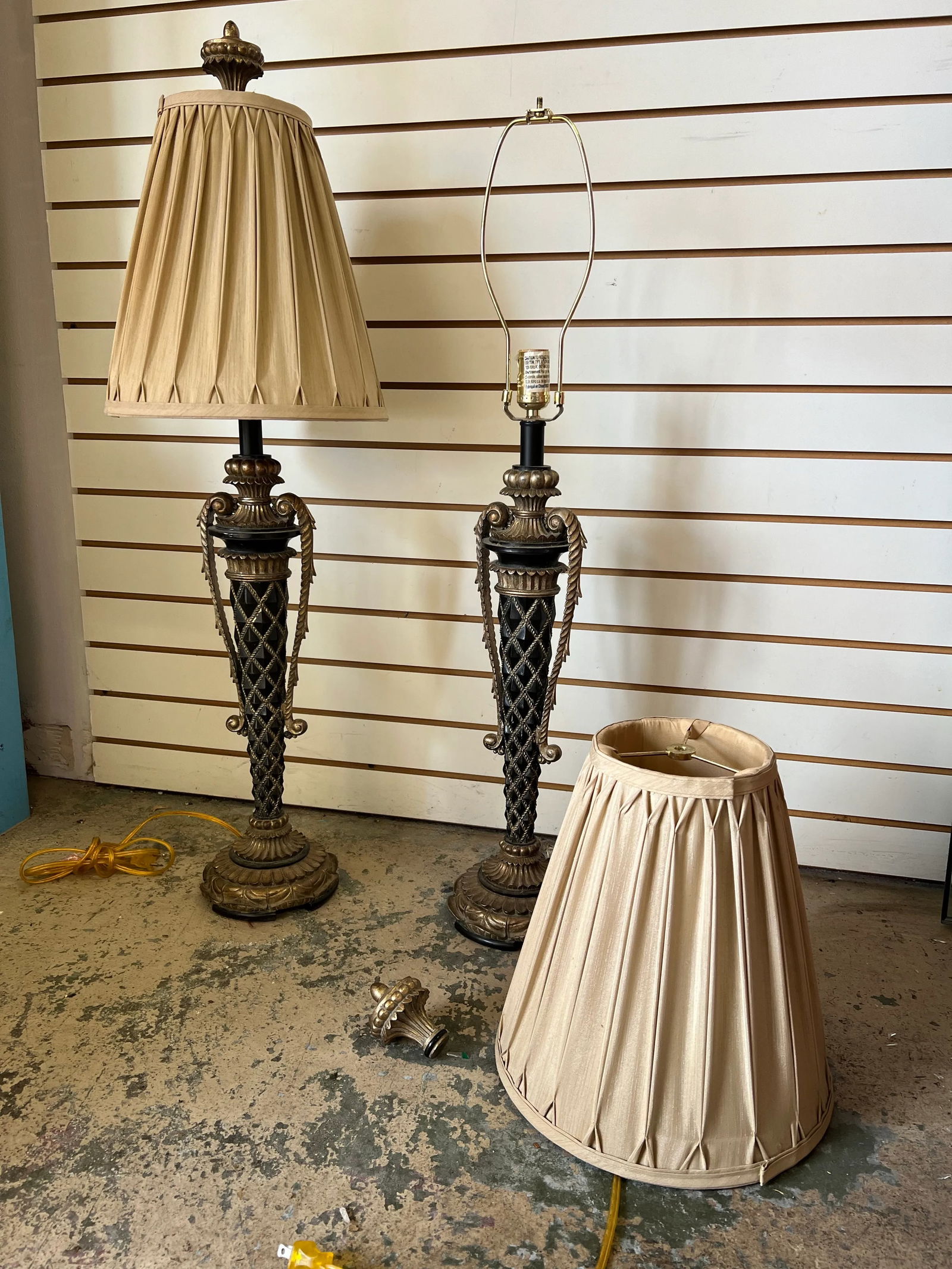 Vintage French Hollywood Regency Style Lamps - a Pair - 4