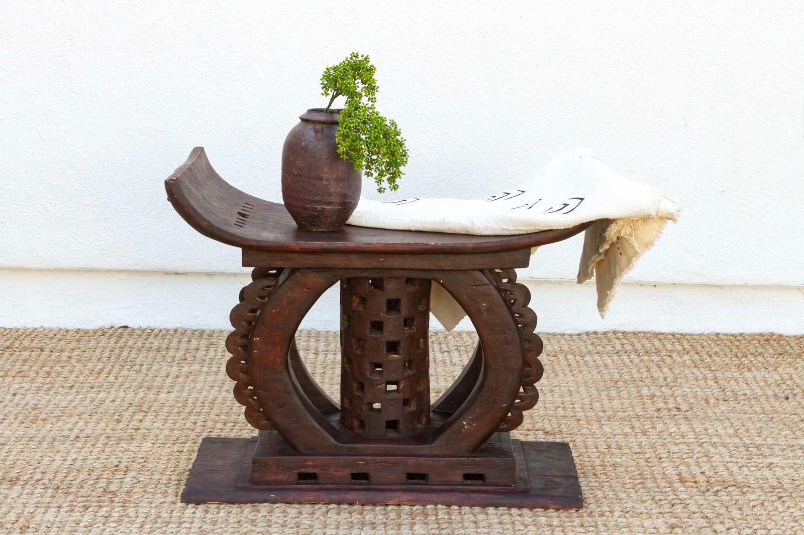 Large Vintage African Tribal Ashanti Stool - 2