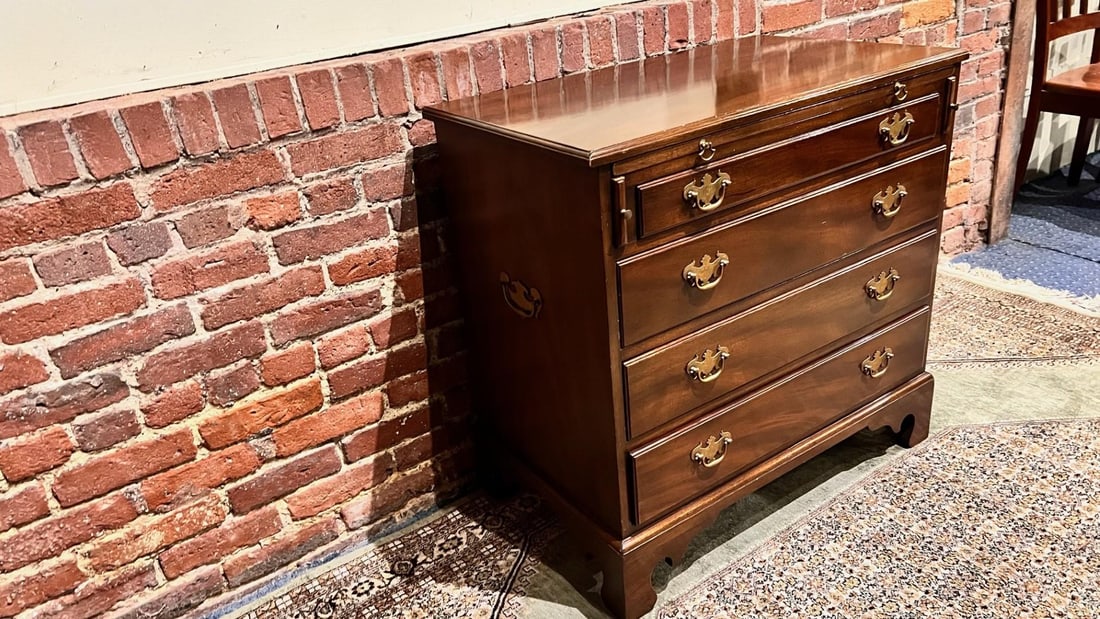 1970s Kittinger Furniture Company Chippendale Chest of Drawers - 3