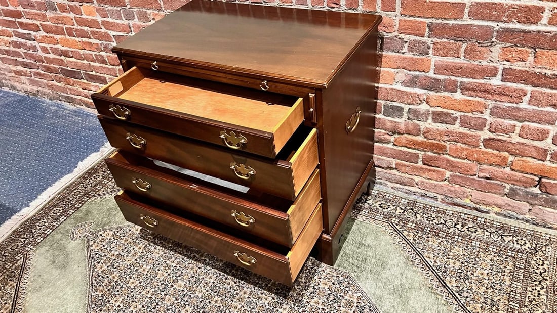 1970s Kittinger Furniture Company Chippendale Chest of Drawers - 6