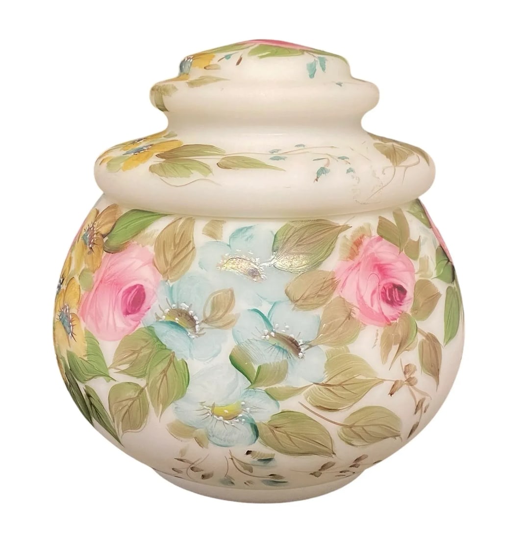 Mid 20th Century L. G. Wright Hand Painted Milk Glass Candy Box With Pink Roses Decoration - 3